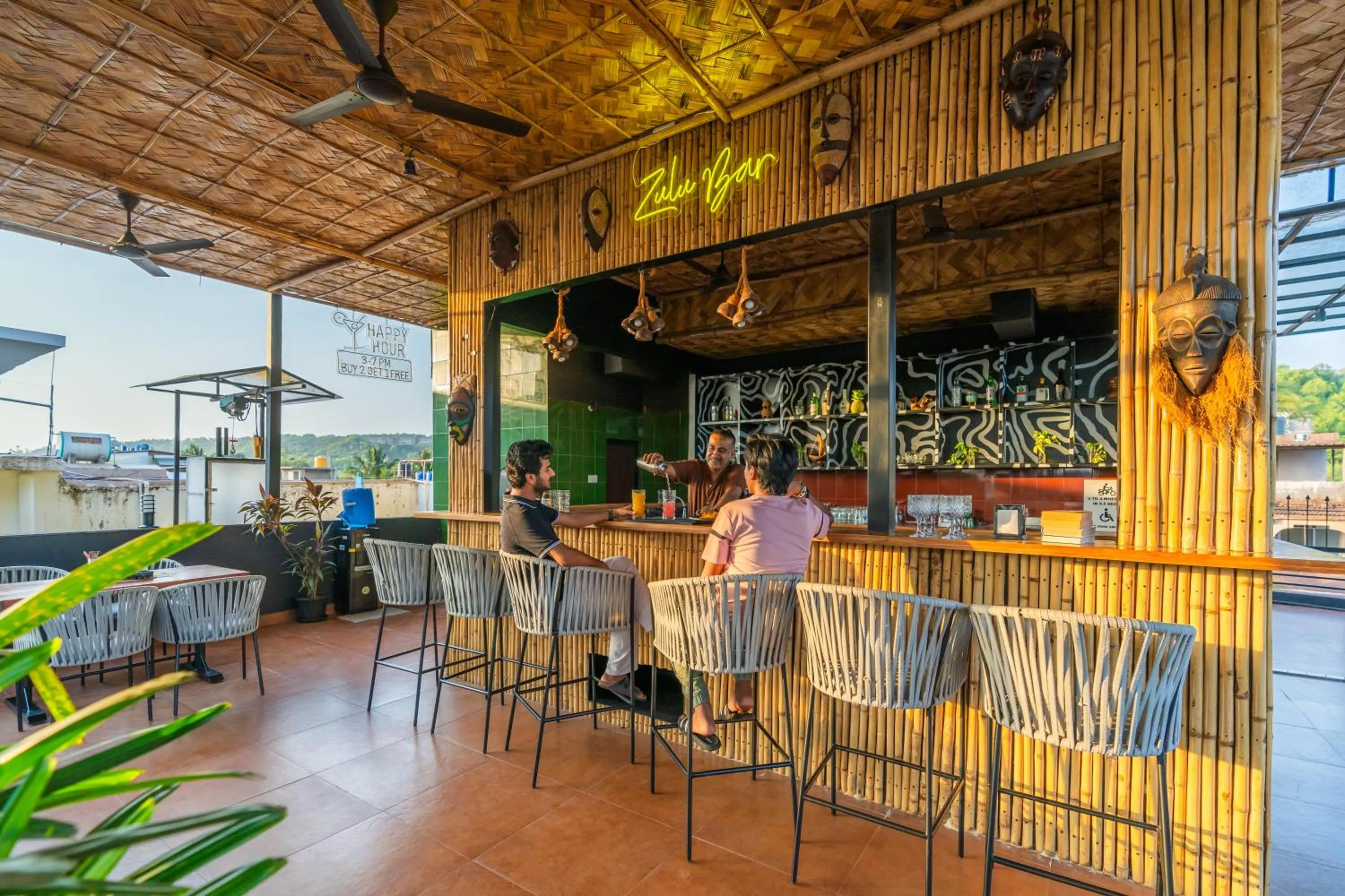 Lounge or bar in Whoopers Boutique Hotel Morjim