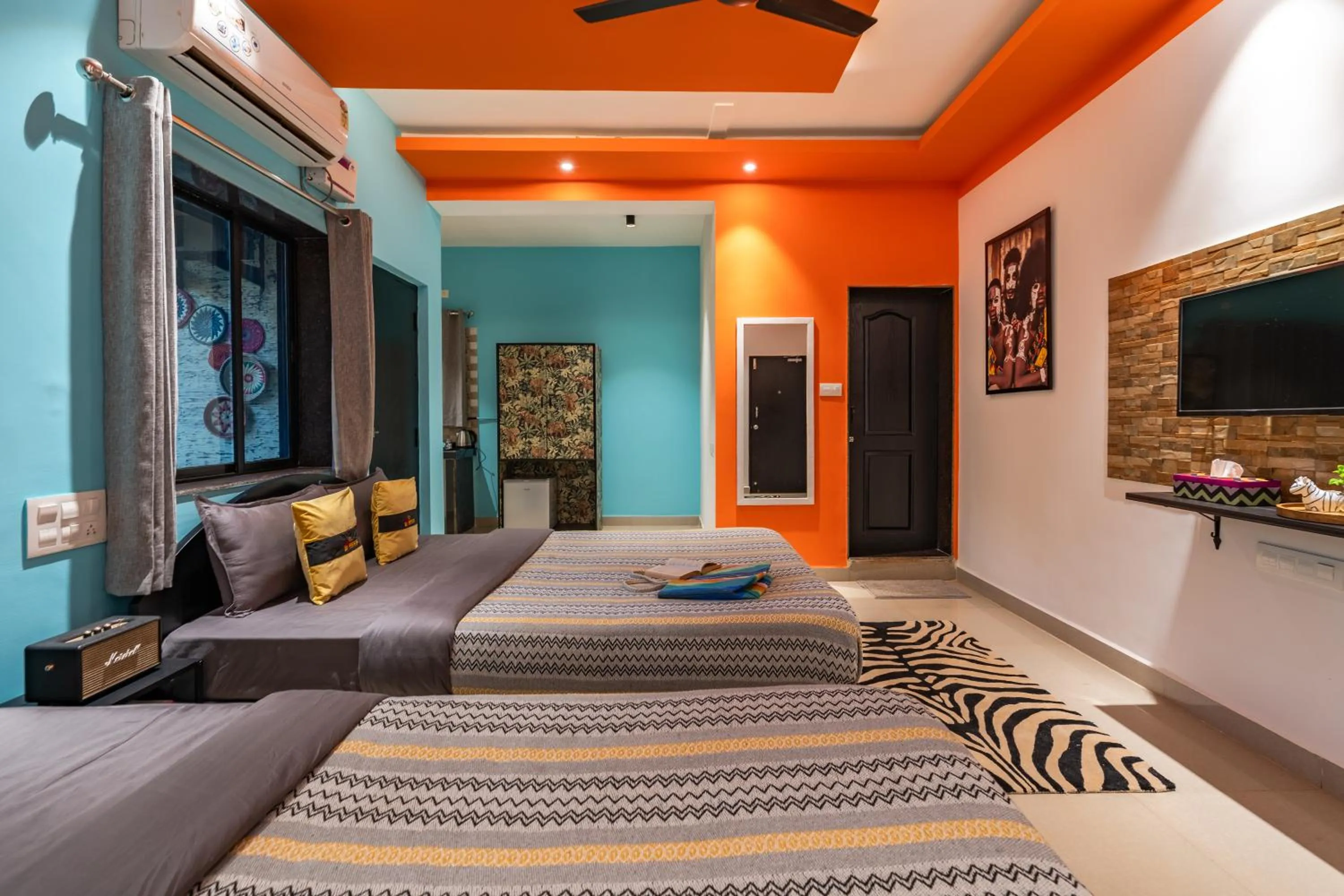 Bed in Whoopers Boutique Hotel Morjim