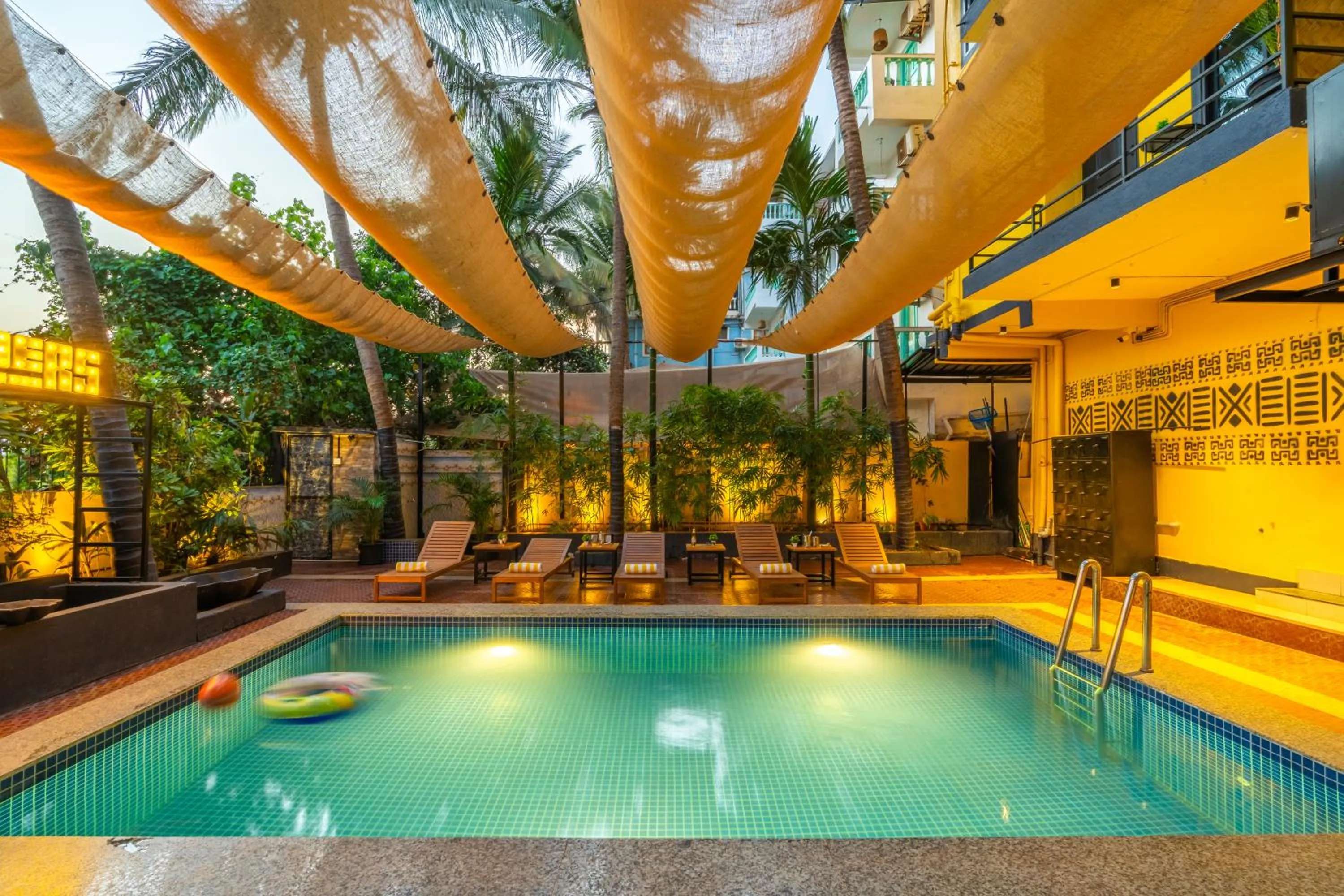 Pool view in Whoopers Boutique Hotel Morjim