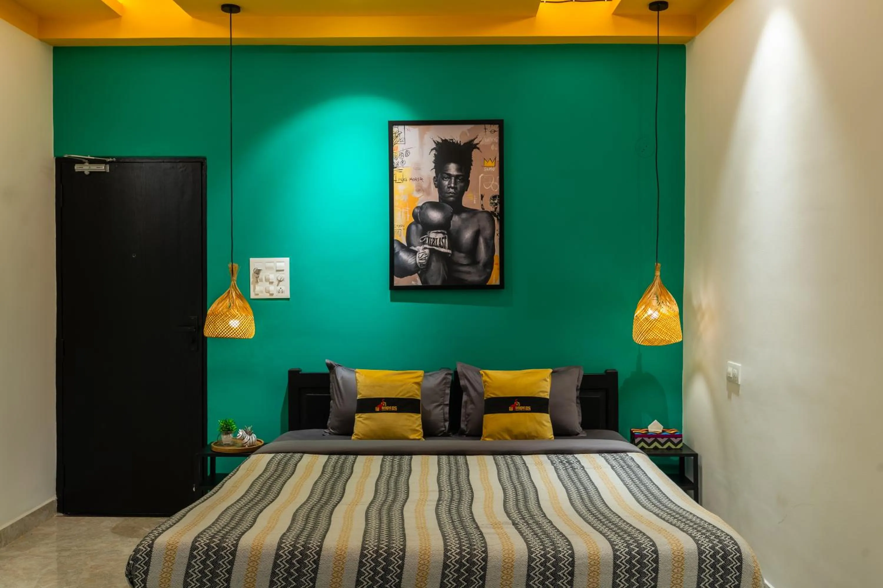 Bed in Whoopers Boutique Hotel Morjim