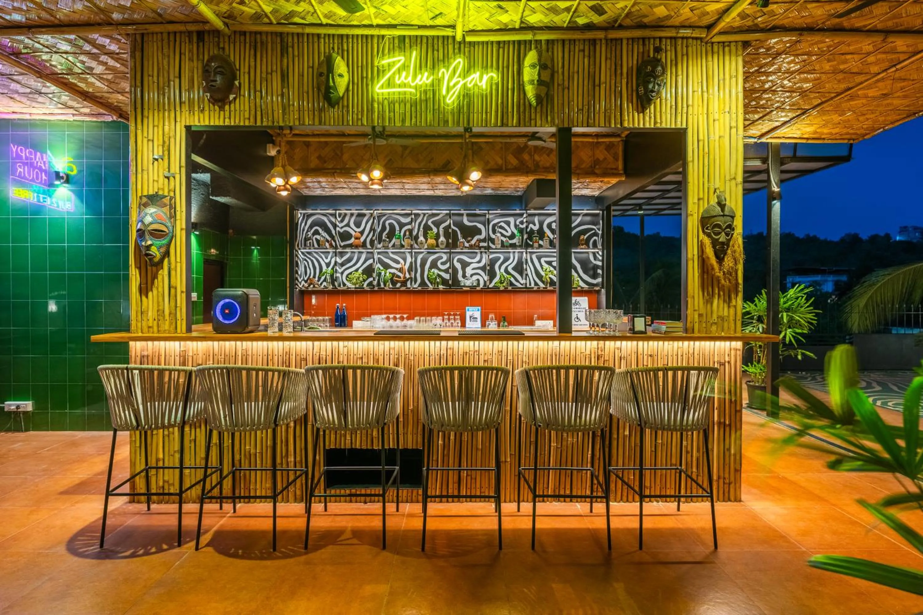 Lounge or bar in Whoopers Boutique Hotel Morjim