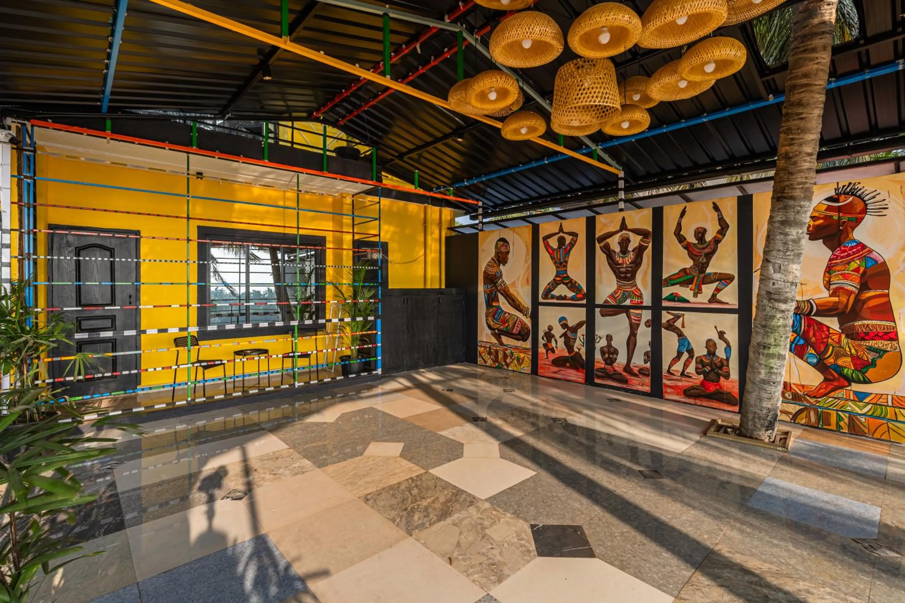 Day in Whoopers Boutique Hotel Morjim