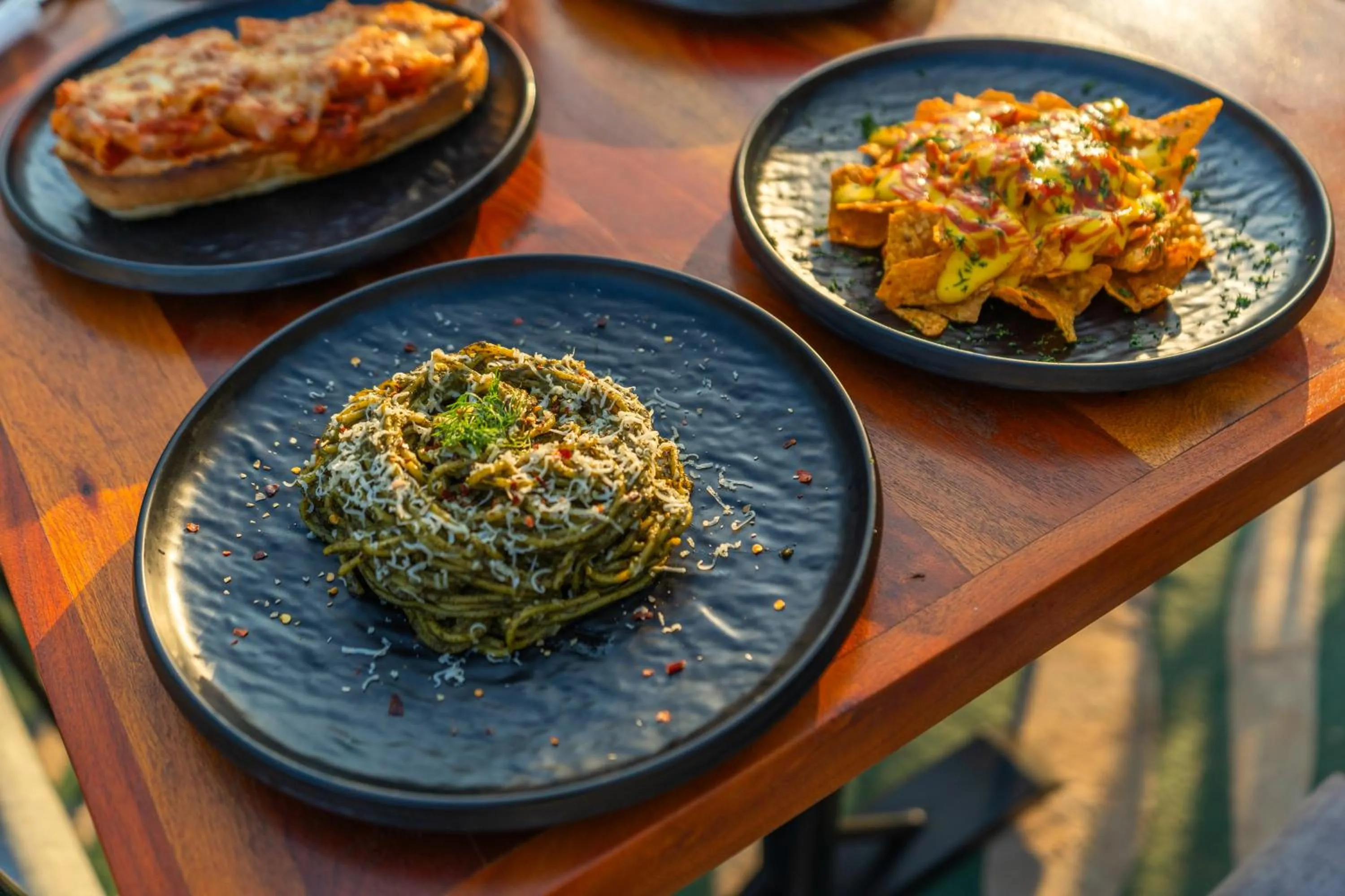 Food and drinks in Whoopers Boutique Hotel Morjim