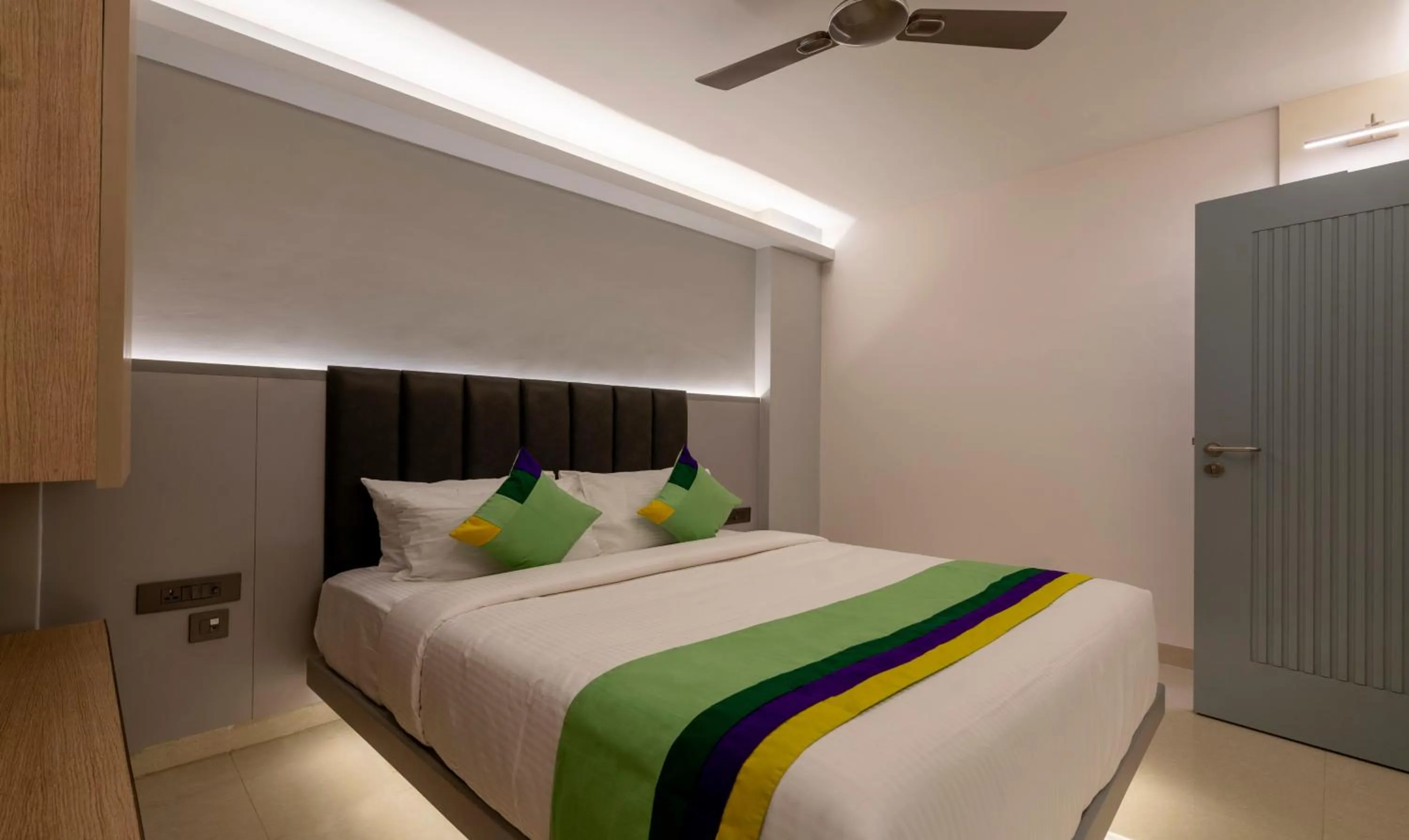 Bed in Treebo Premium D Consulate