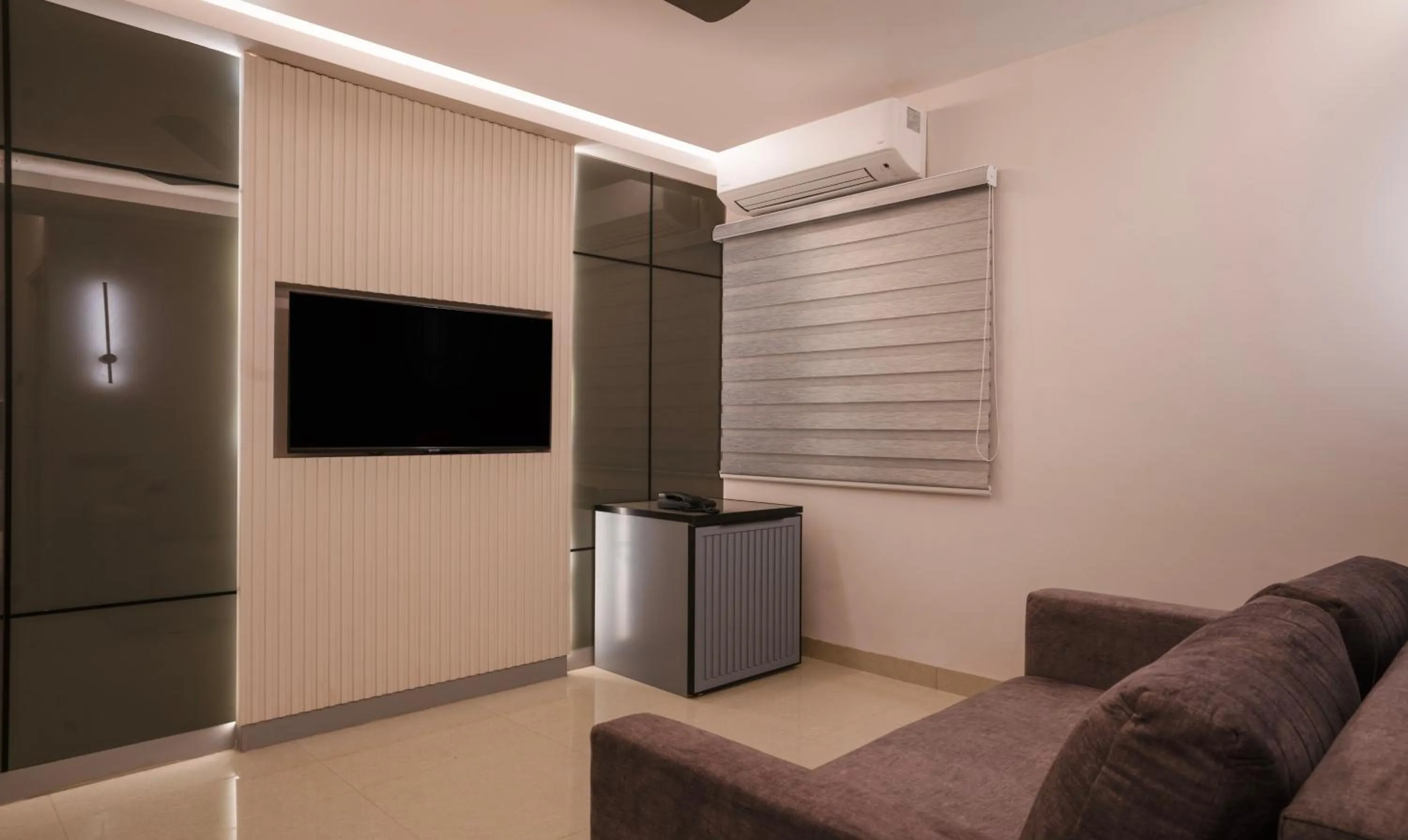 TV and multimedia in Treebo Premium D Consulate