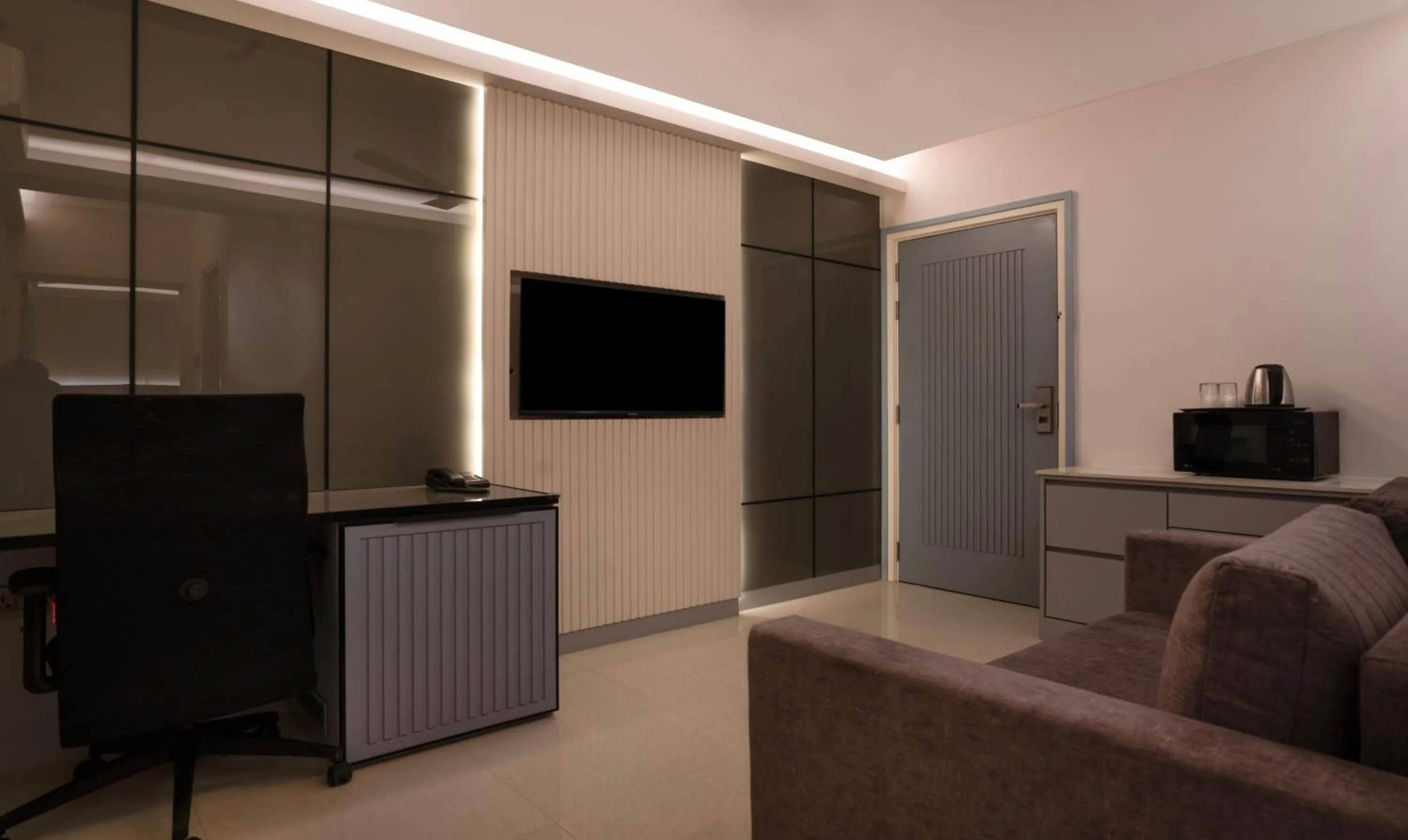 TV and multimedia in Treebo Premium D Consulate