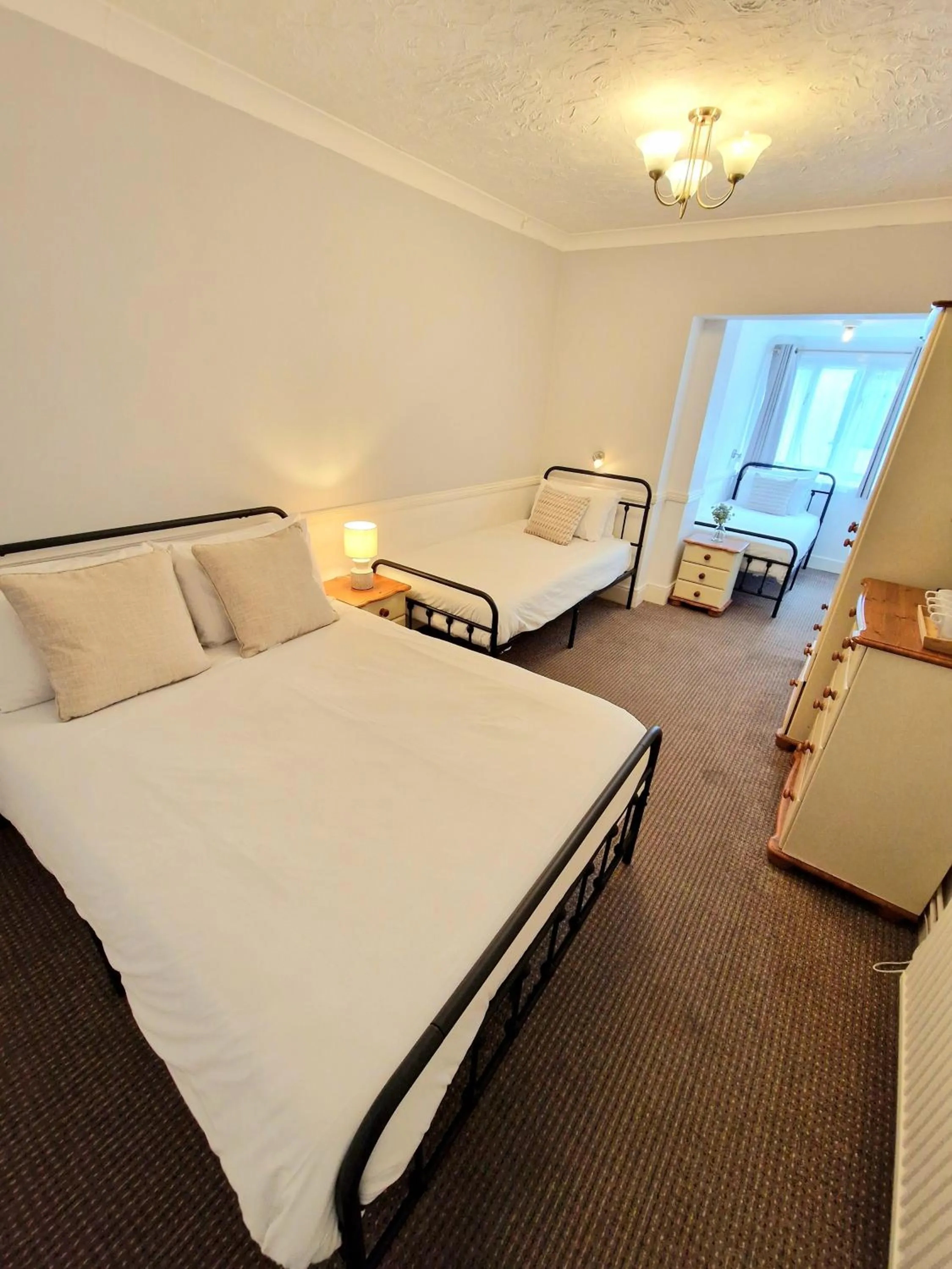 Bedroom, Bed in The Kensington