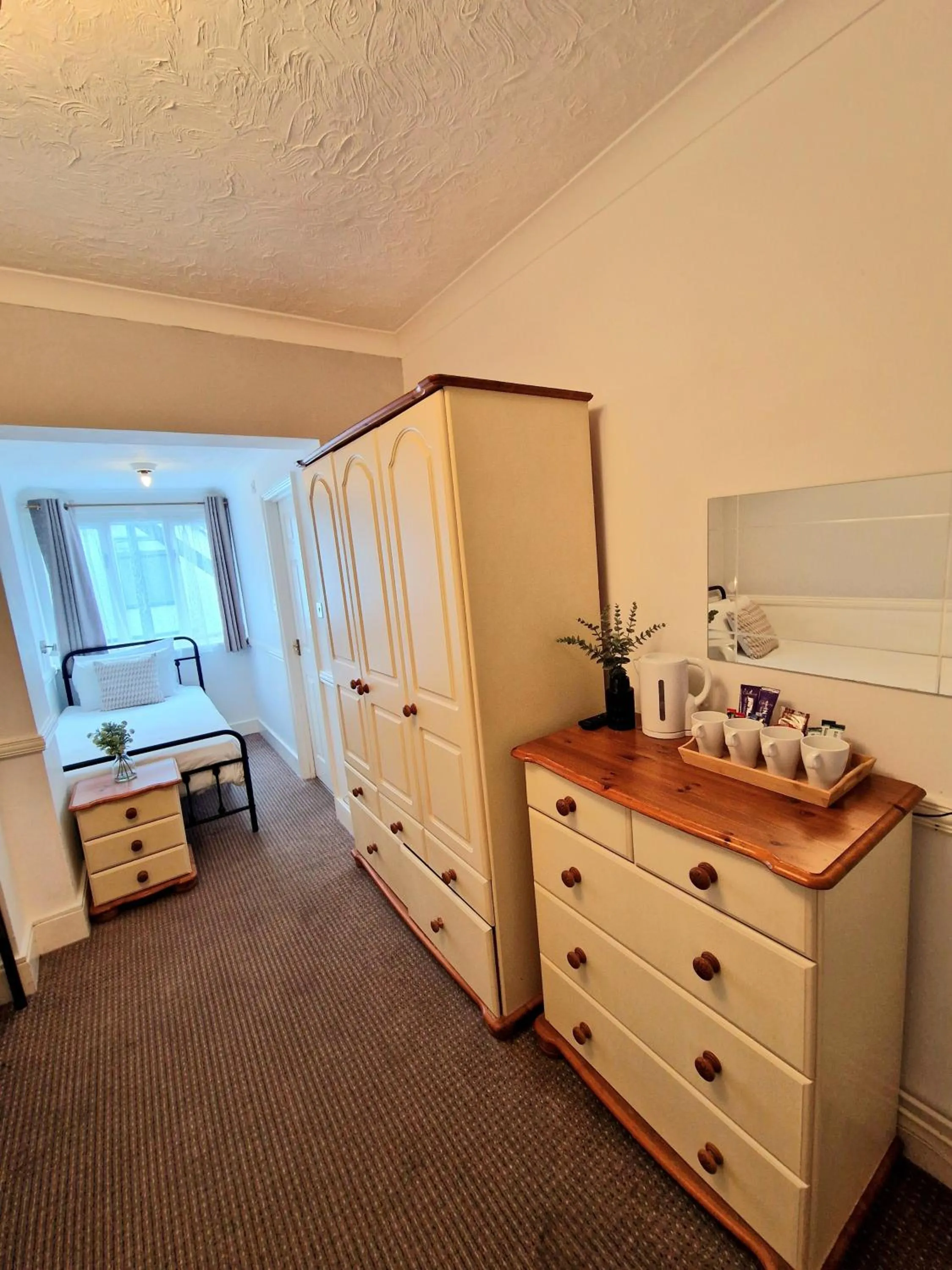 Coffee/tea facilities in The Kensington