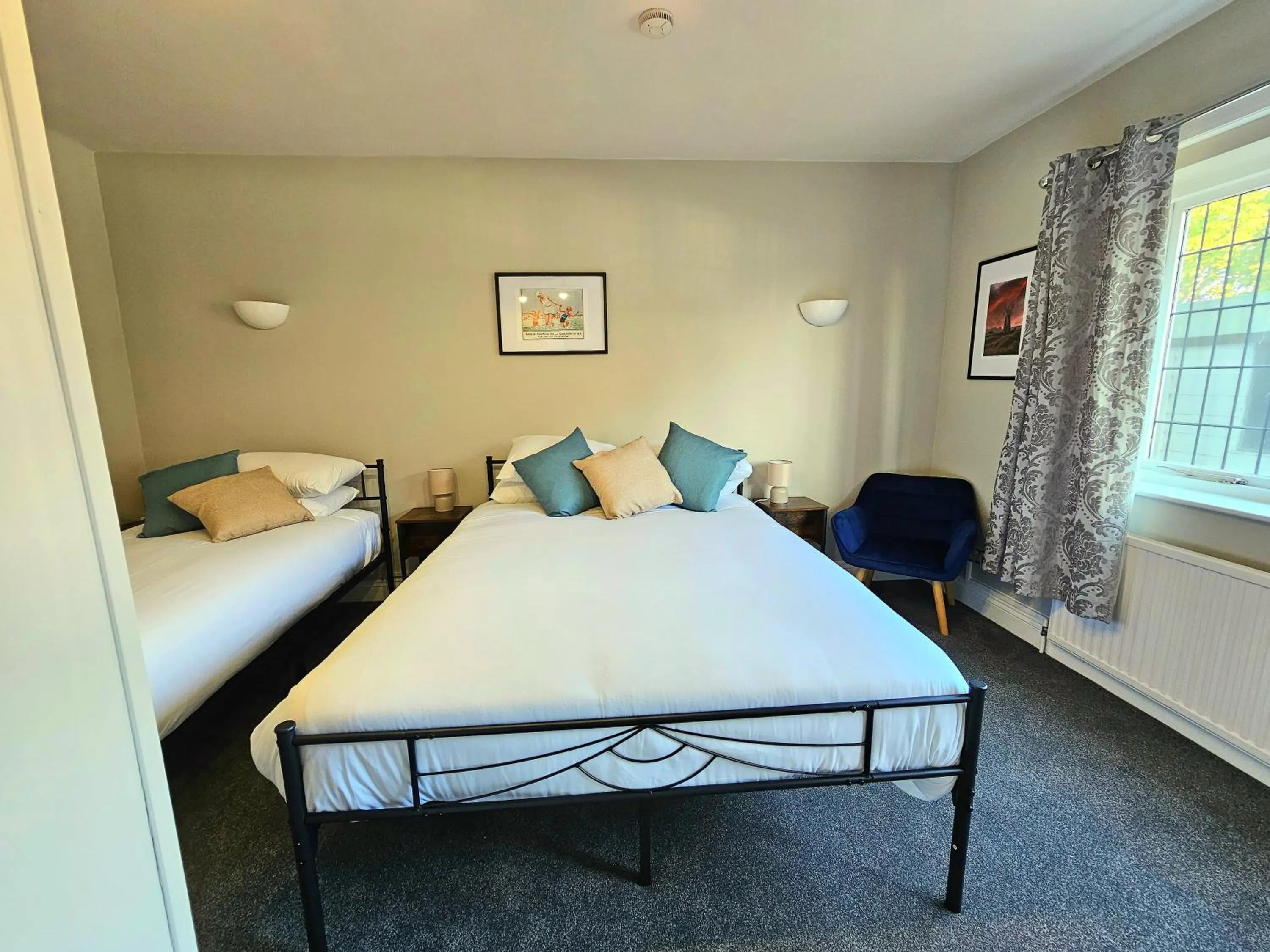 Bedroom, Bed in The Kensington