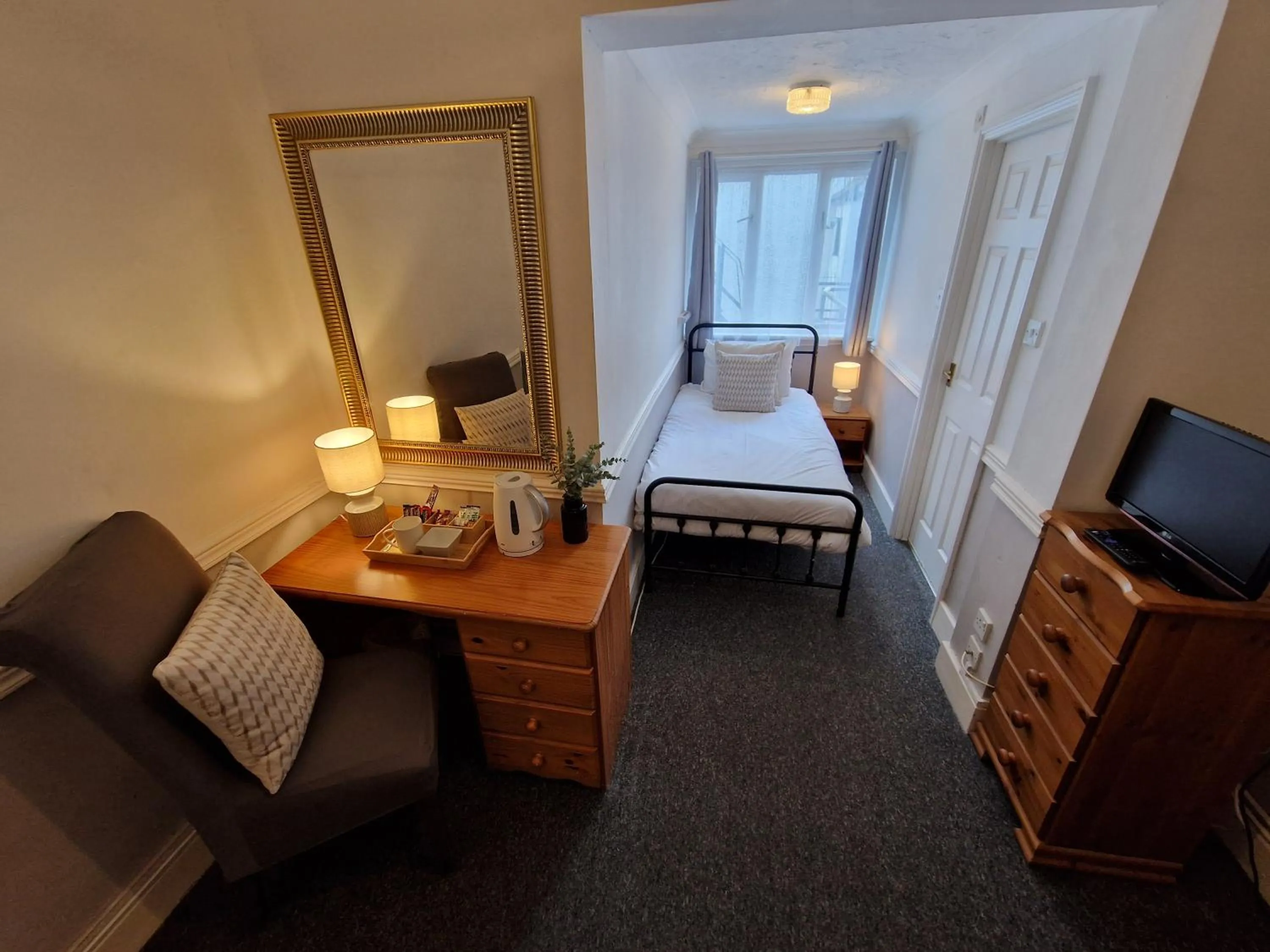 Bed in The Kensington