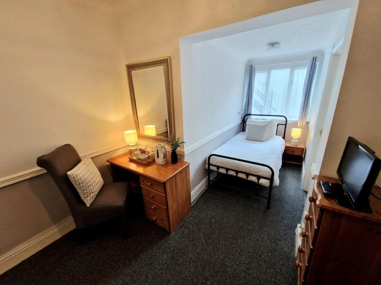 Bed in The Kensington