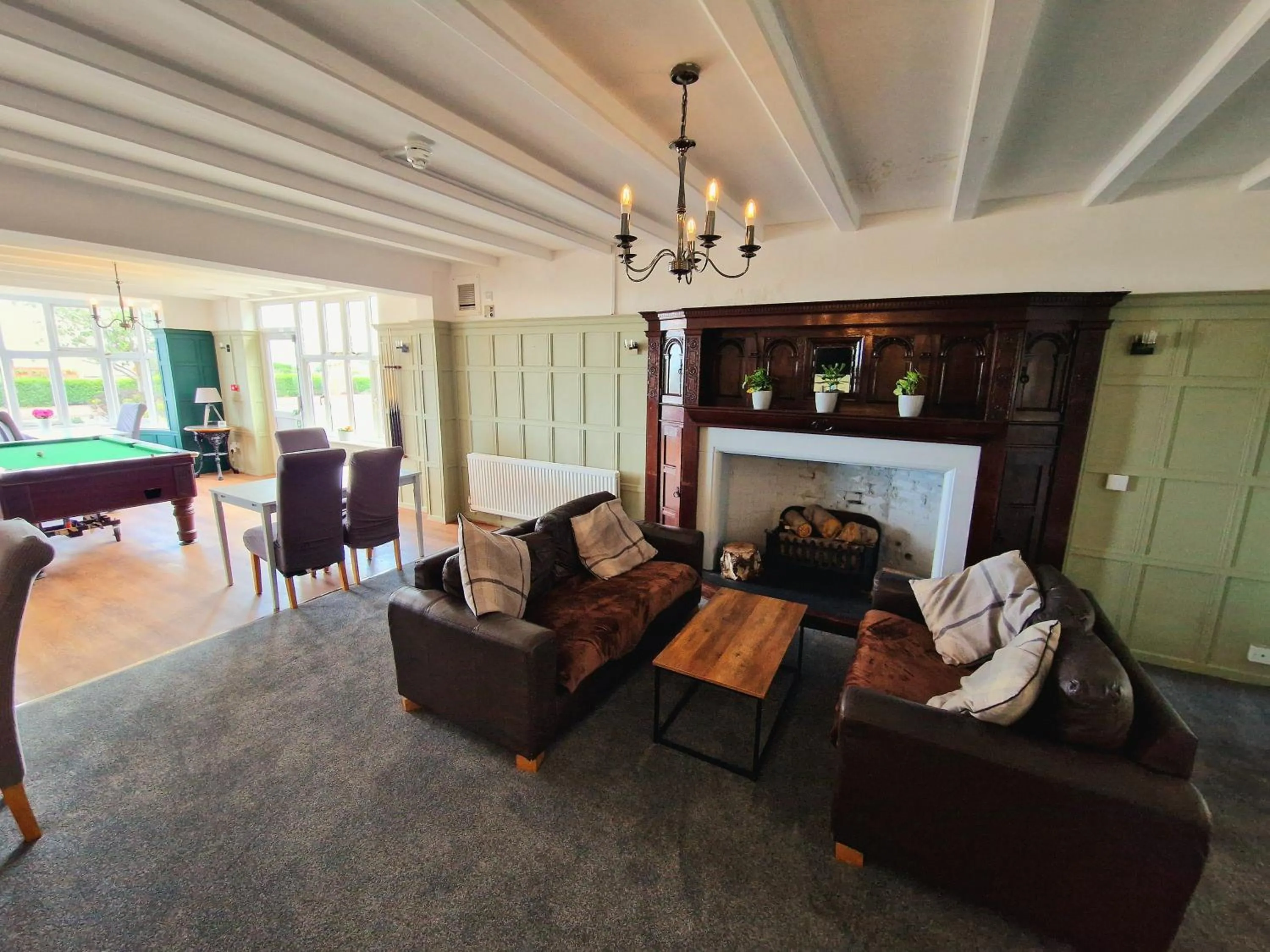 Billiard in The Kensington