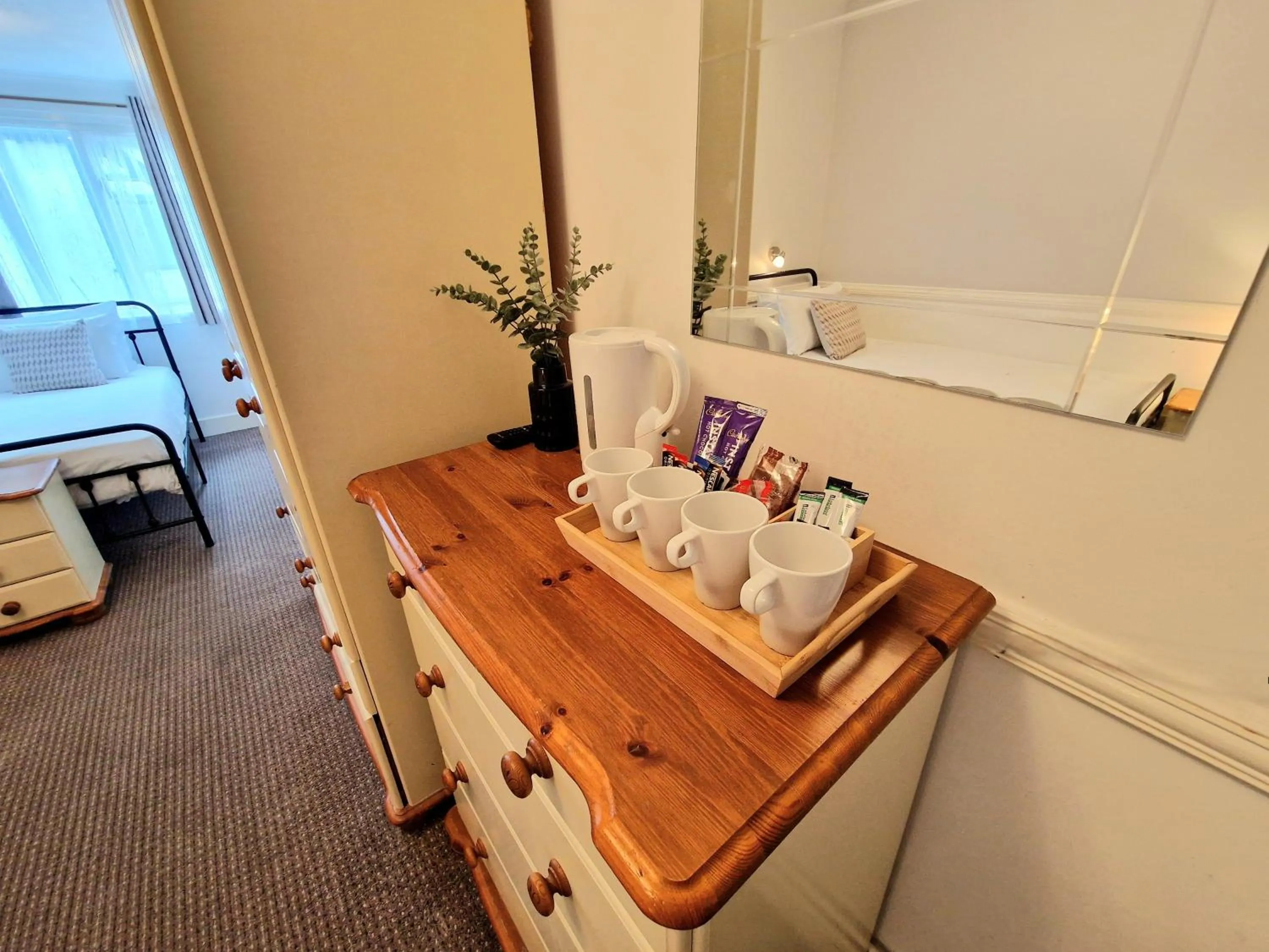 Coffee/tea facilities in The Kensington