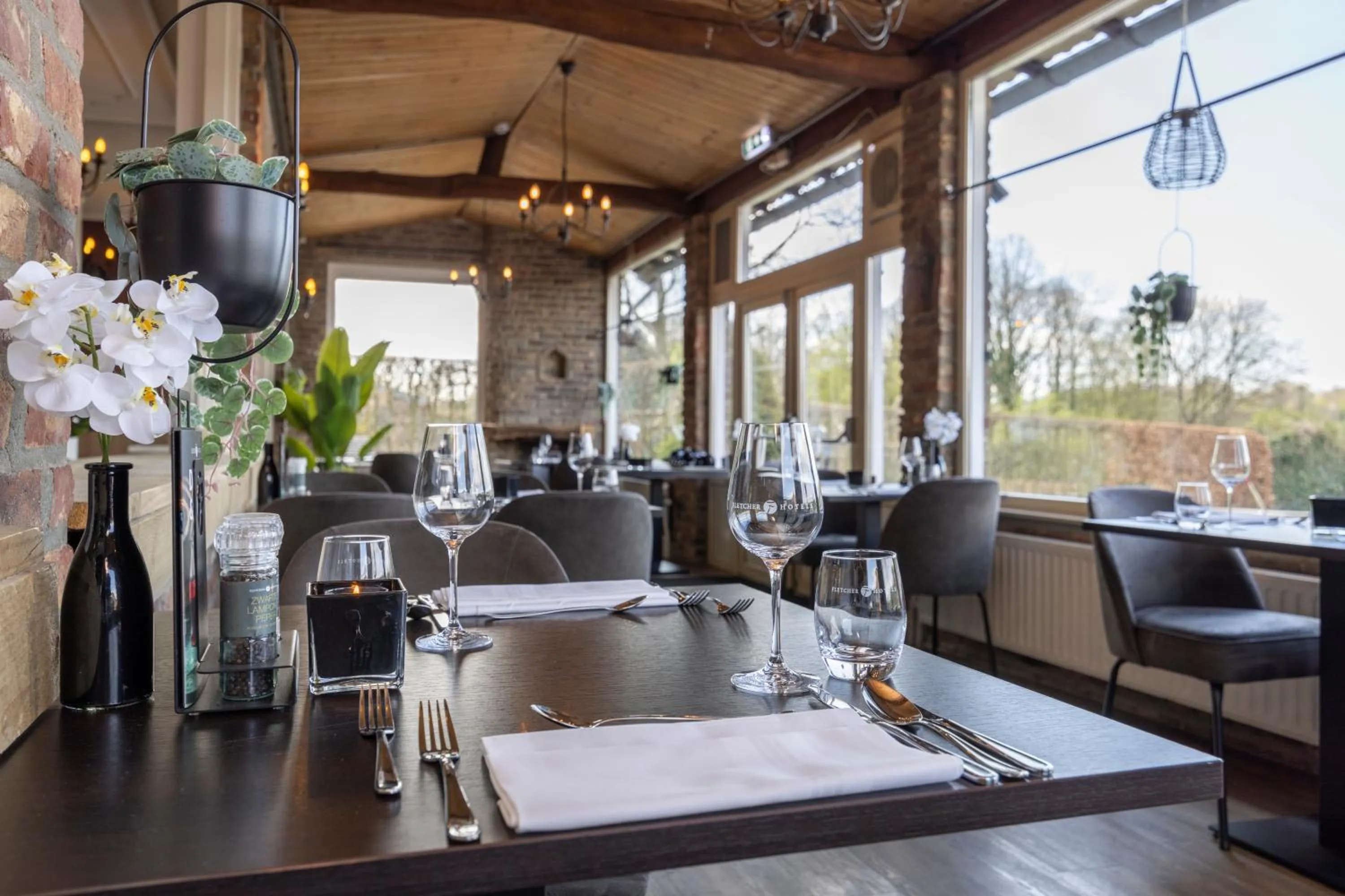 Restaurant/places to eat in Fletcher Hotel Restaurant Bon Repos