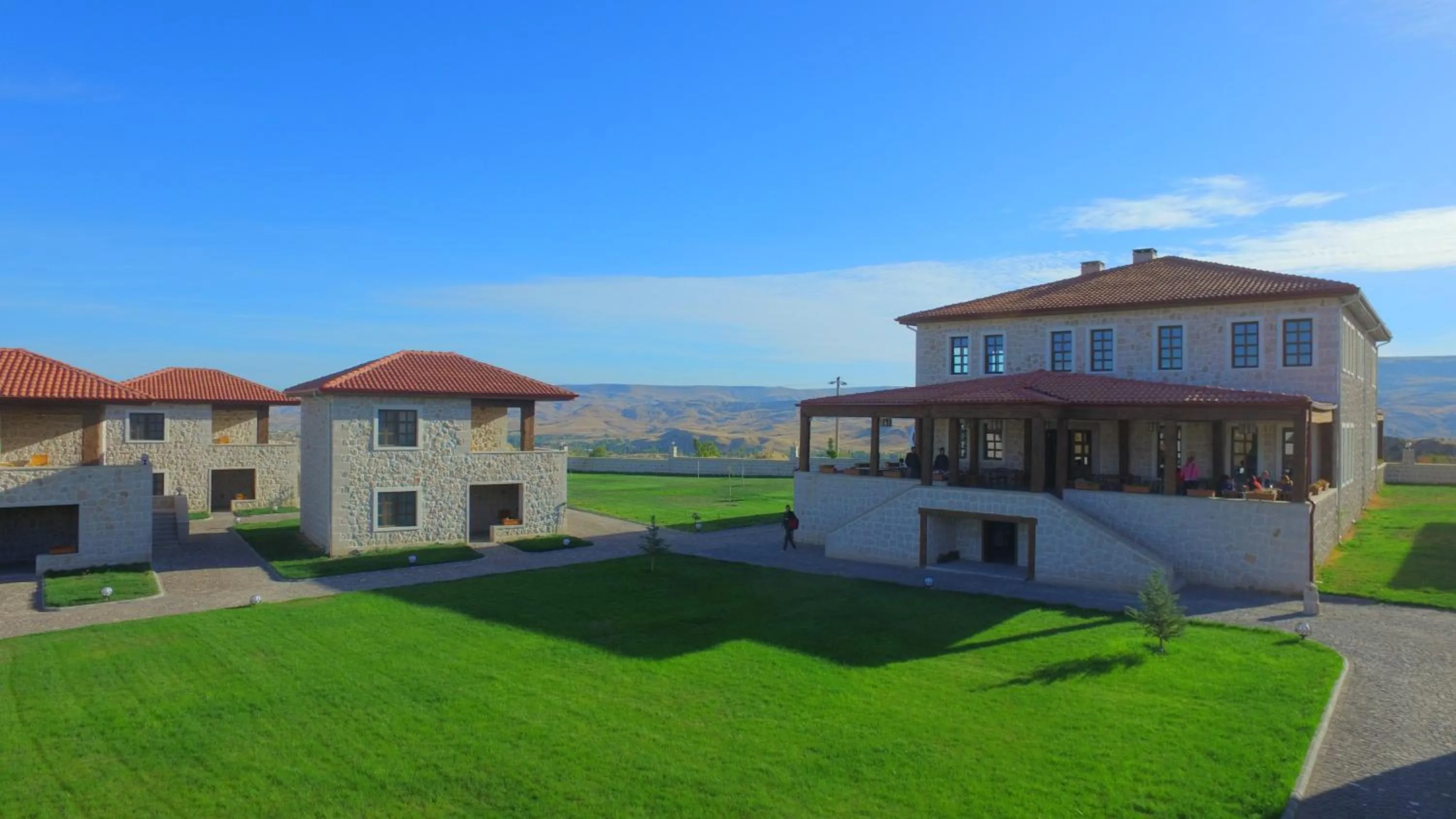 Garden in ELEVRES STONE HOUSE HOTEL