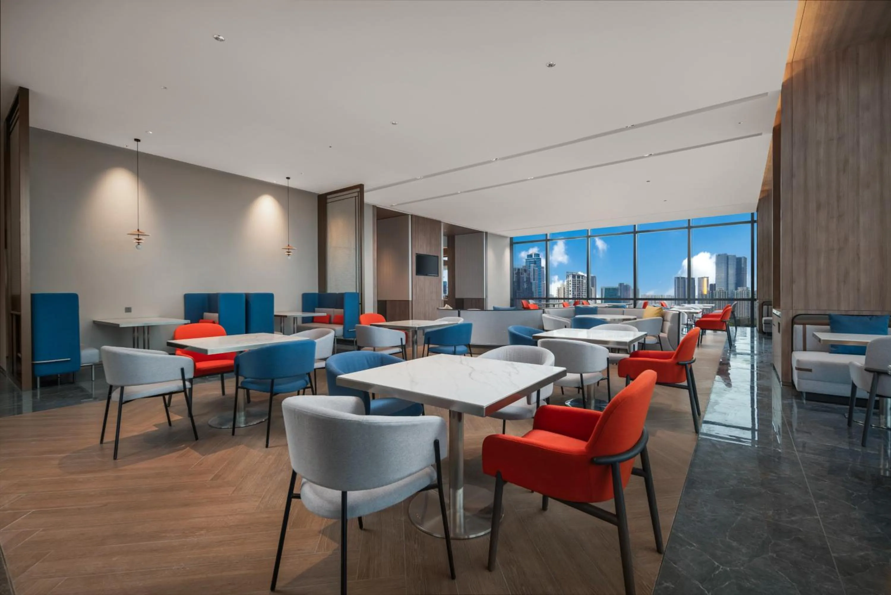 Restaurant/places to eat in Holiday Inn Express Shenzhen Futian Center by IHG