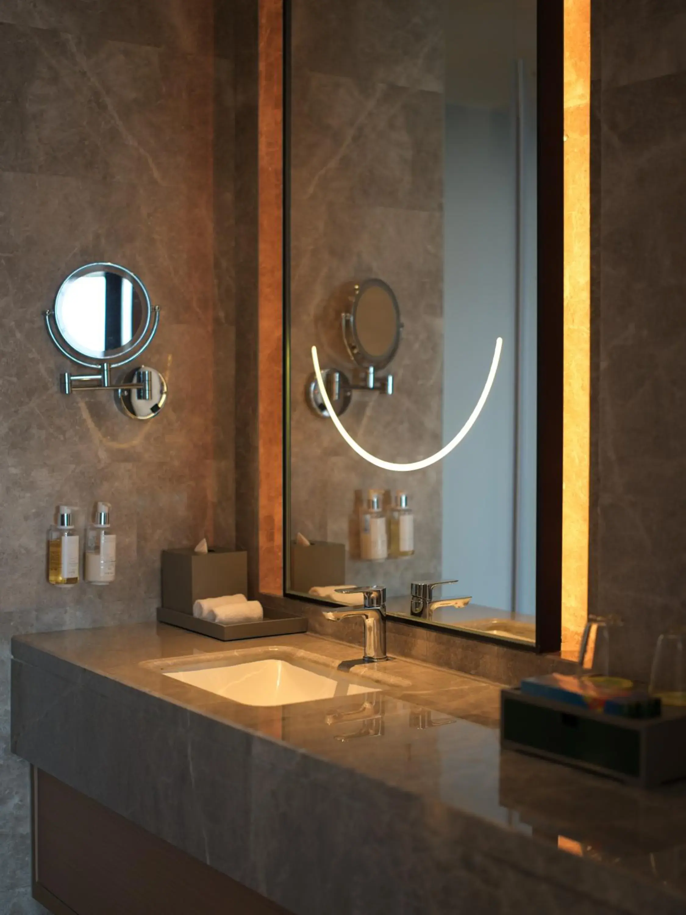 1 King 1 Bunk Suite Kids Theme in Holiday Inn Quanzhou Donghai by IHG 1 King 1 Bunk Suite Kids Theme in Holiday Inn Quanzhou Donghai by IHG