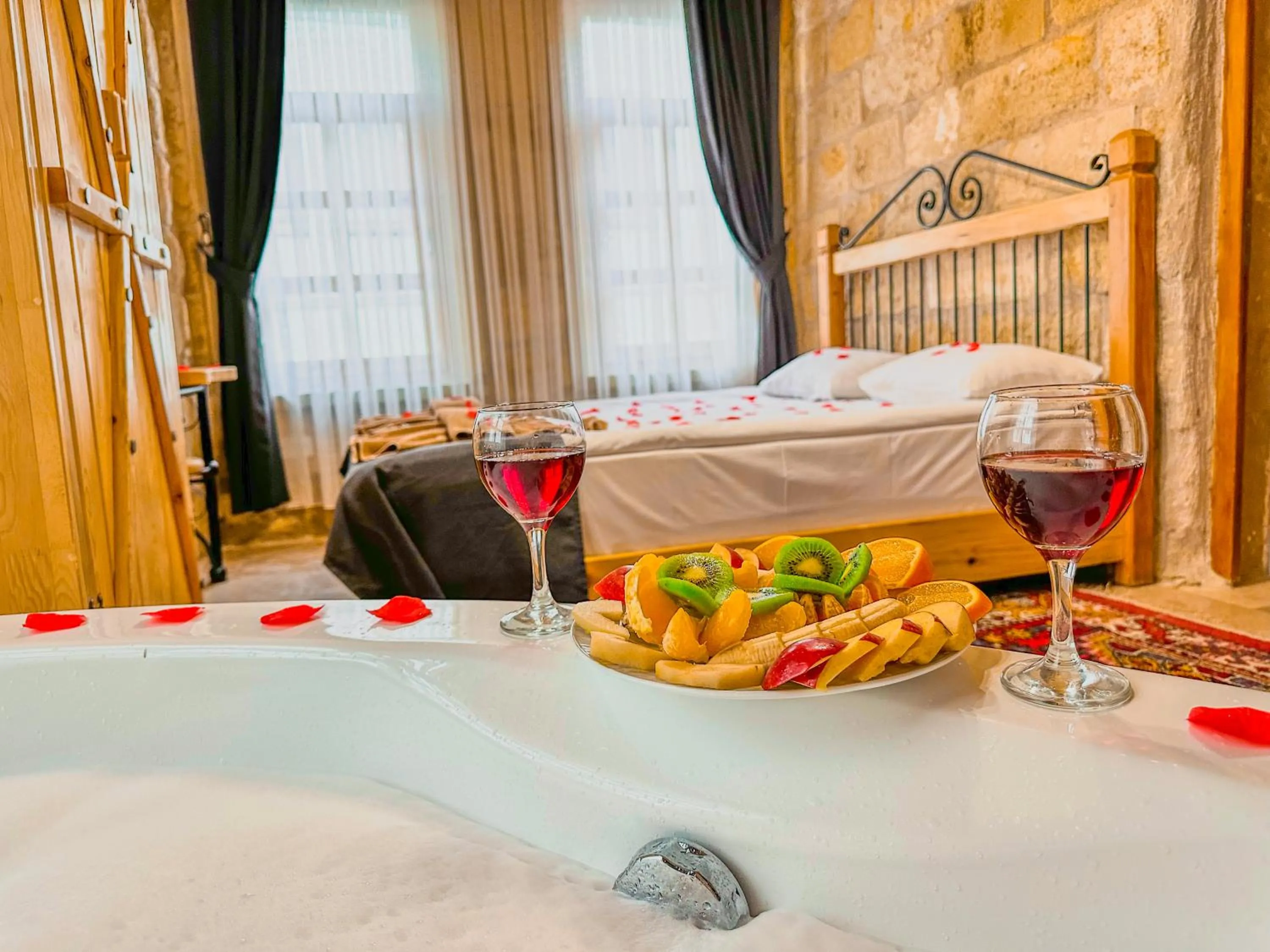 Hot Tub in Tantan Cappadocia House