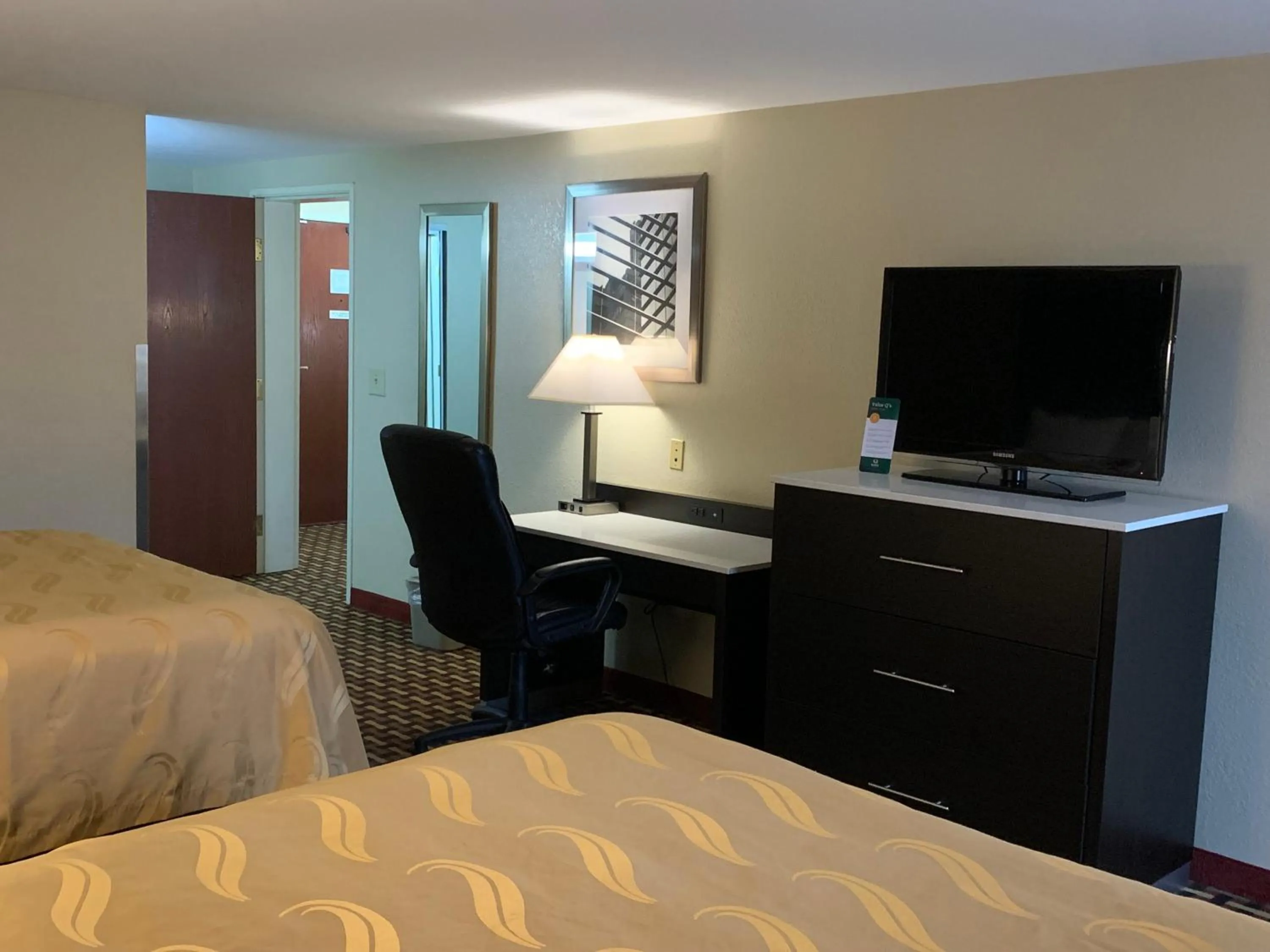 Quality Inn and Suites Middletown-Franklin