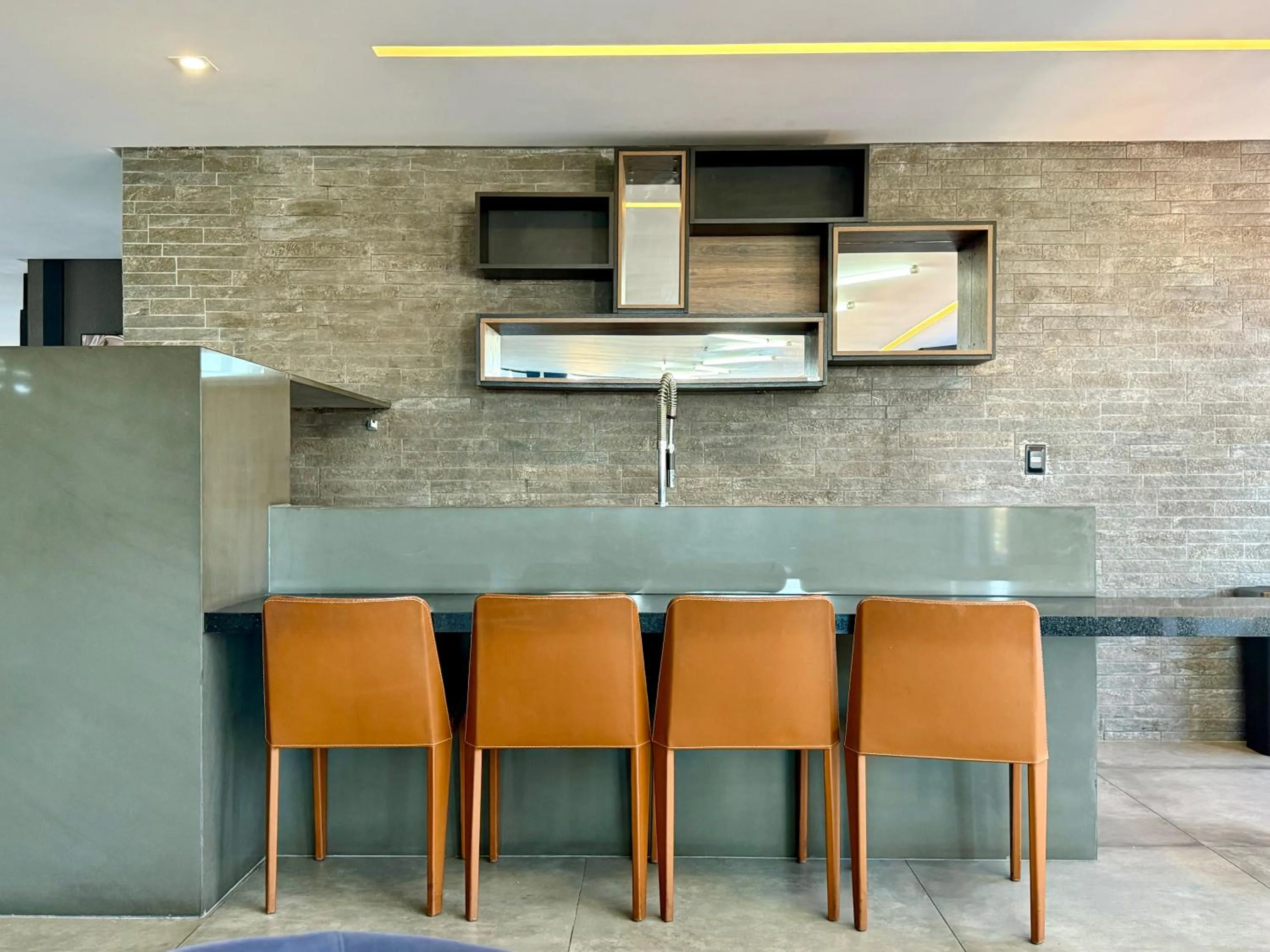 Seating area in Prédio com excelente custo benefício!