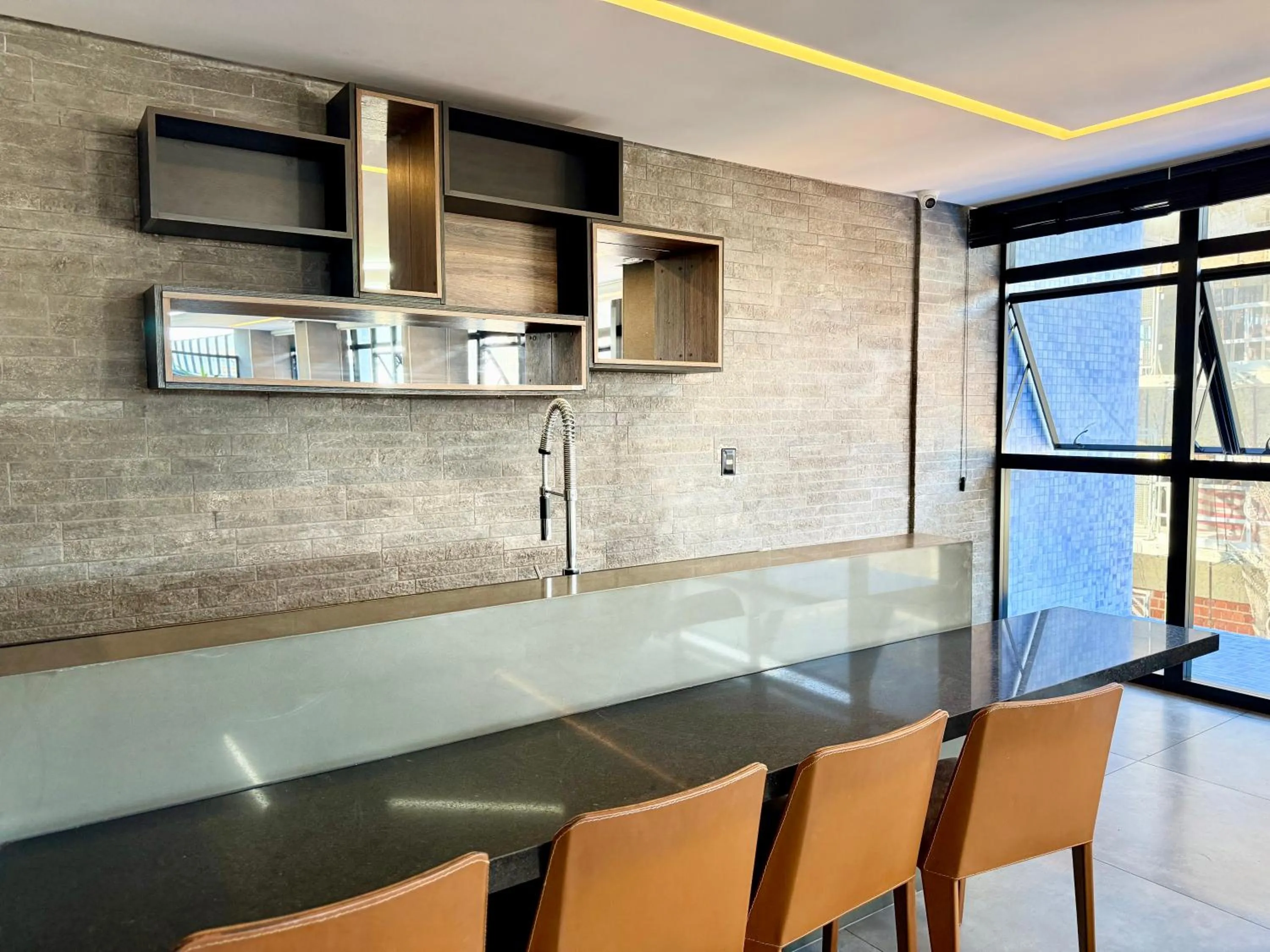 Seating area in Prédio com excelente custo benefício!