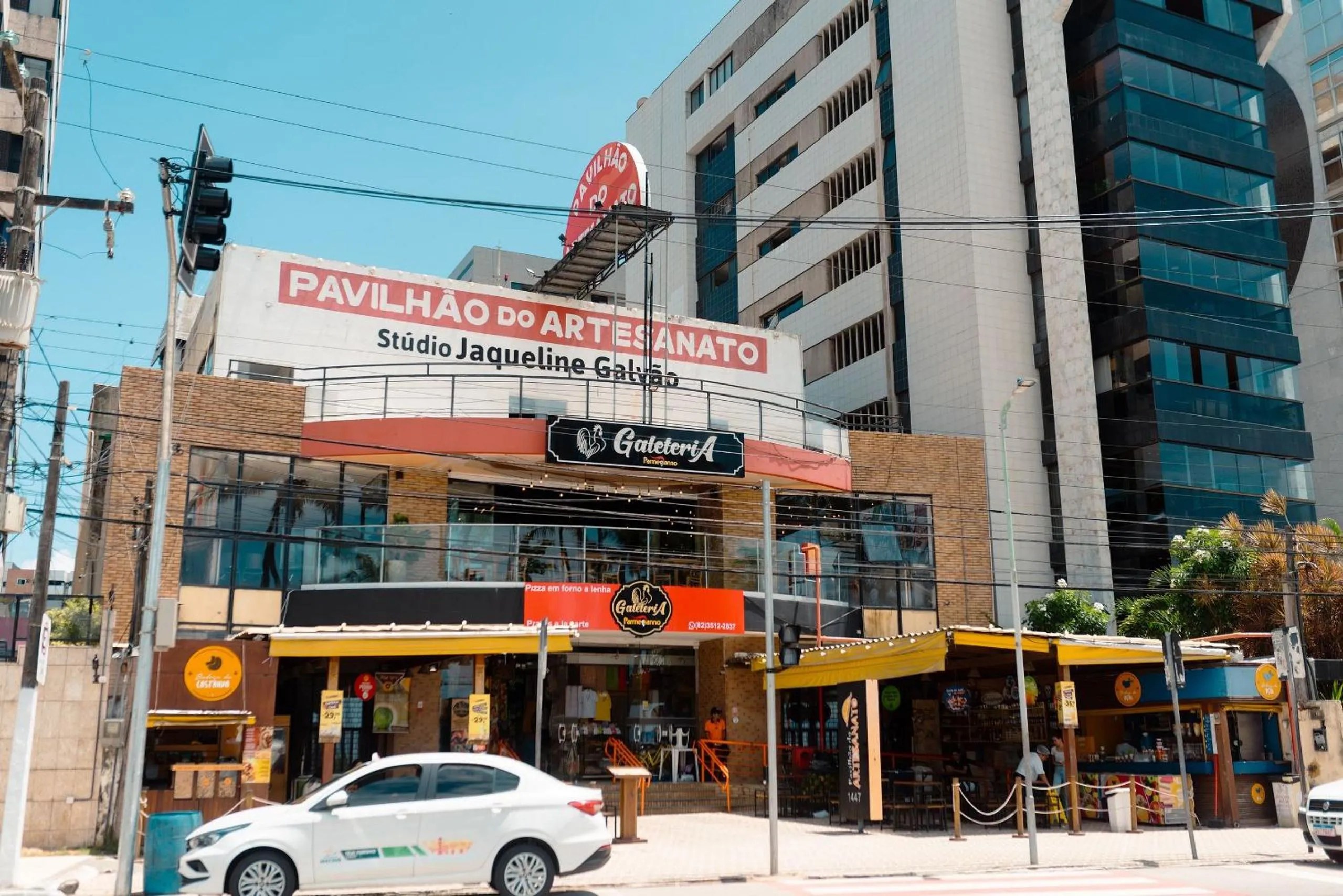 Off site in Prédio com excelente custo benefício!