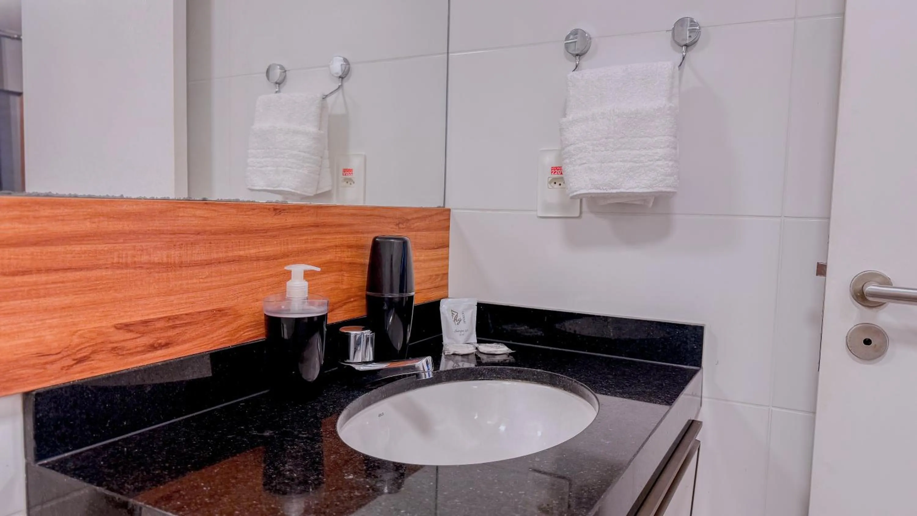 Prédio com excelente custo benefício!