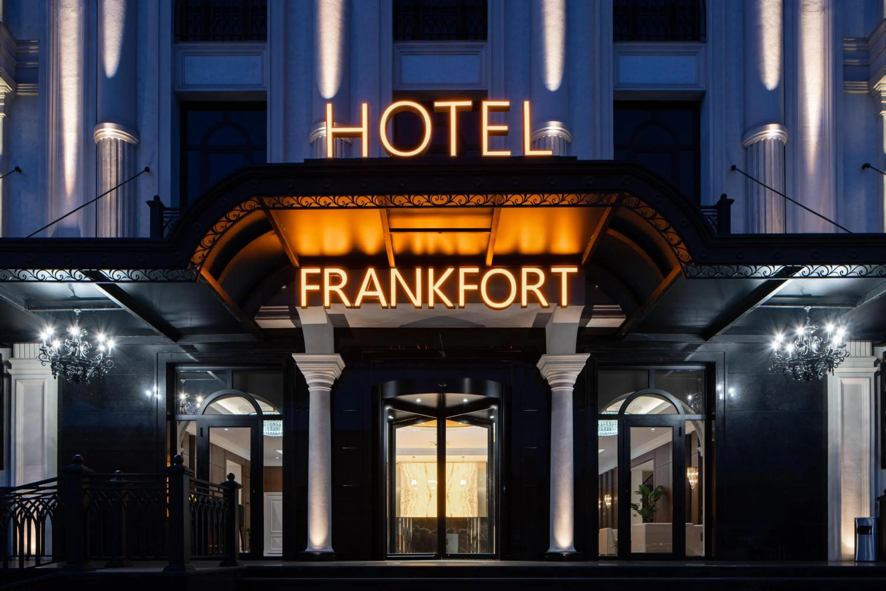 Facade/entrance in FRANKFORT Expo Hotel