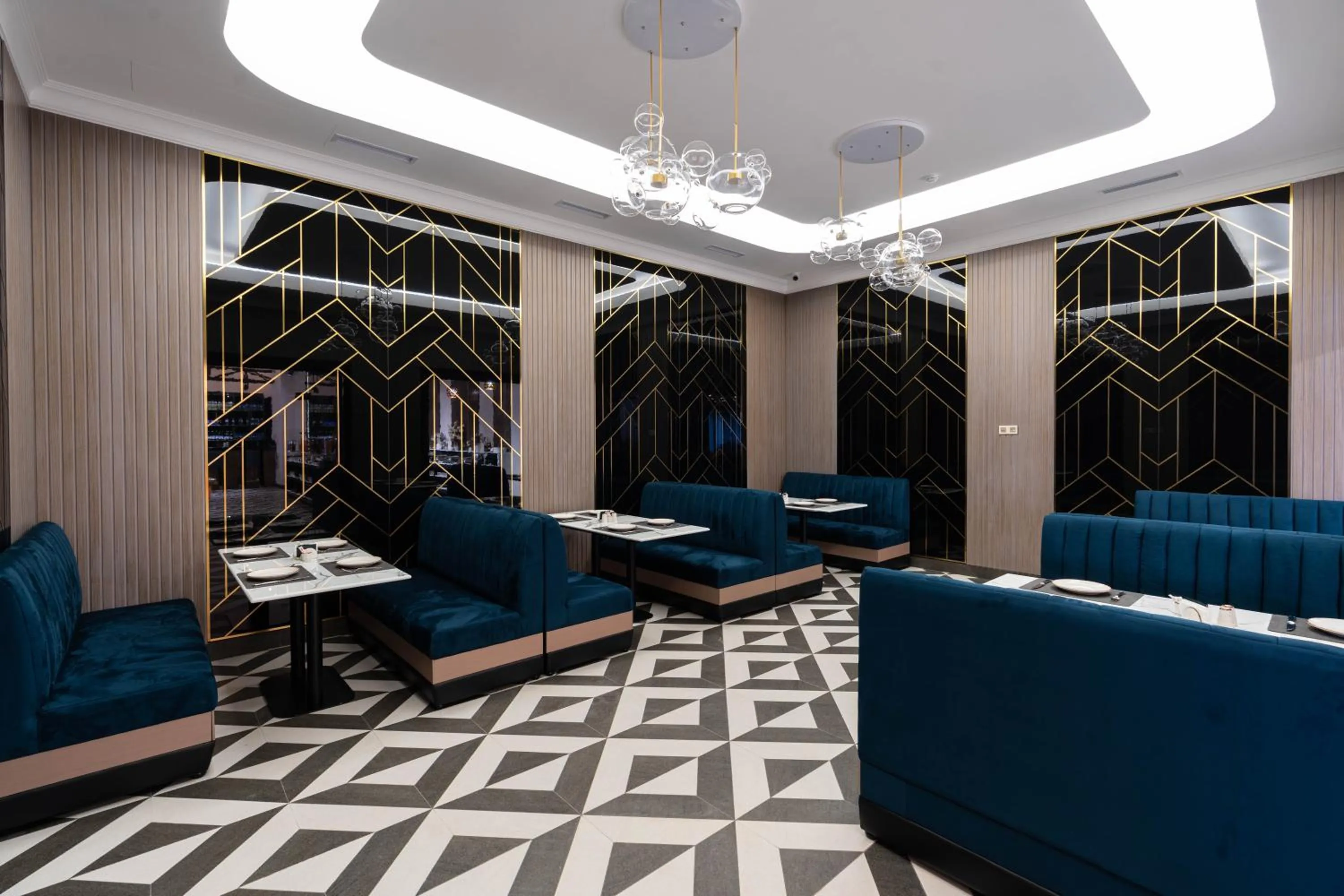 Restaurant/places to eat in FRANKFORT Expo Hotel