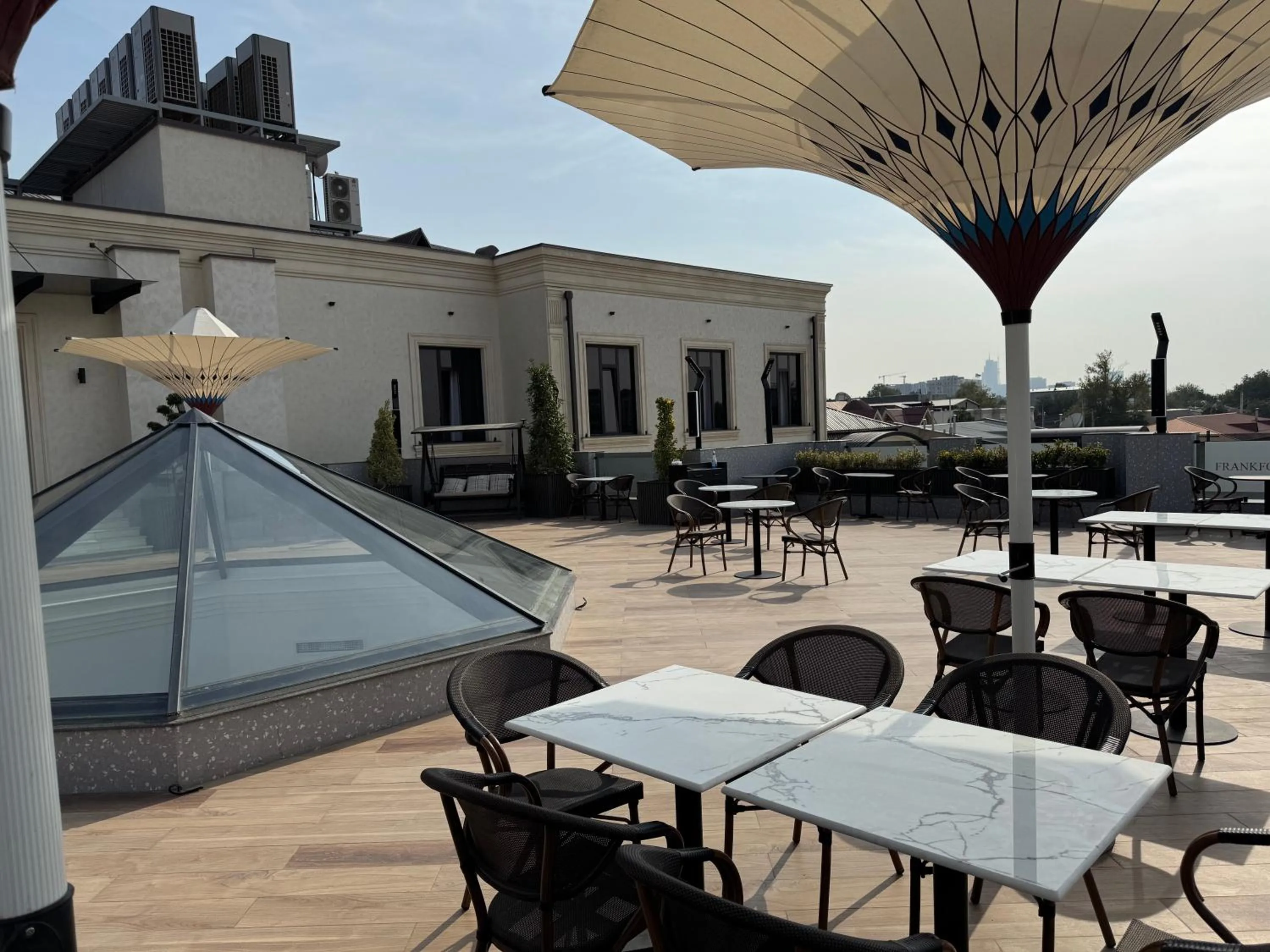 Restaurant/places to eat in FRANKFORT Expo Hotel