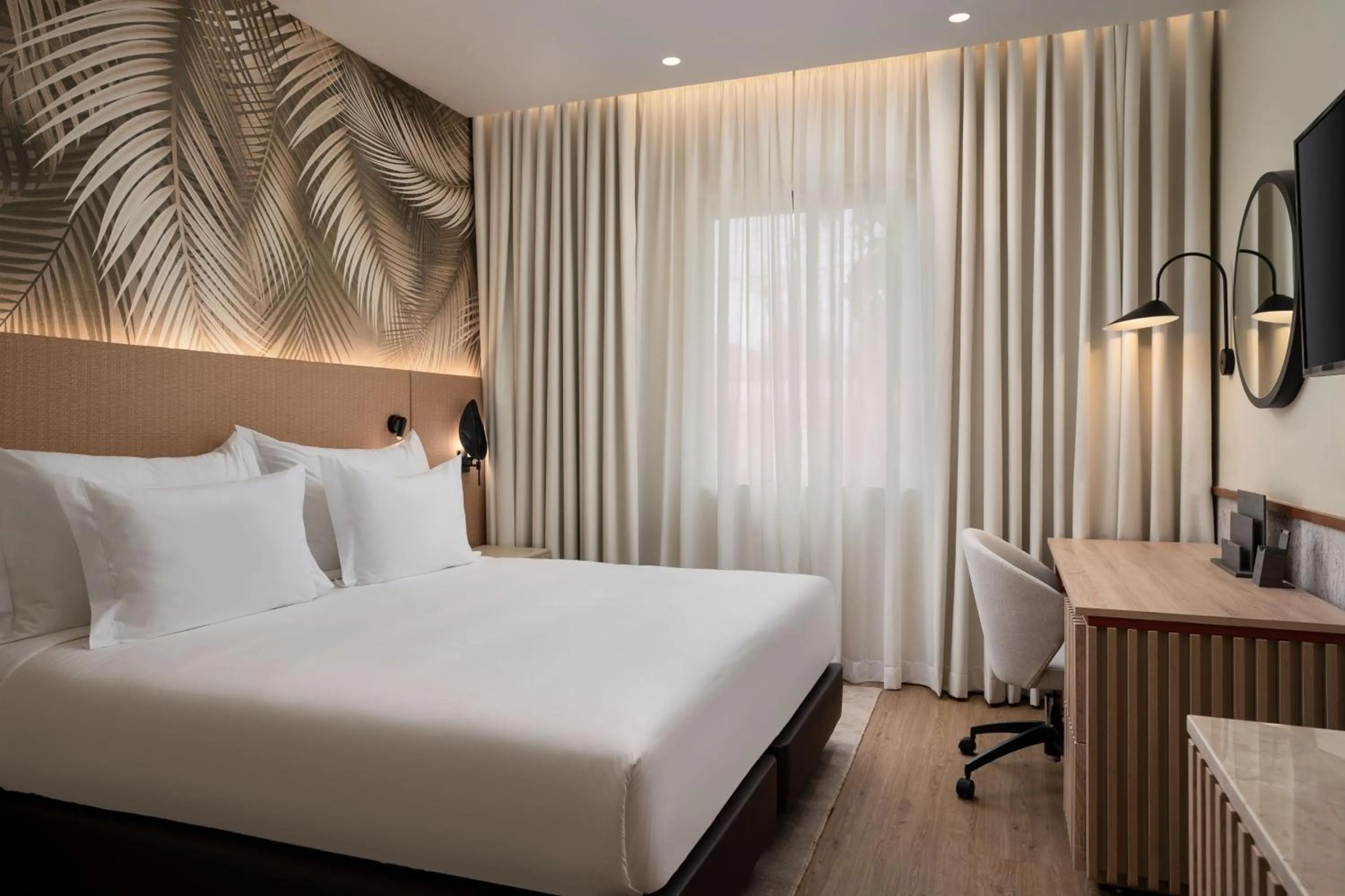 Photo of the whole room, Bed in Protea Hotel by Marriott Luanda