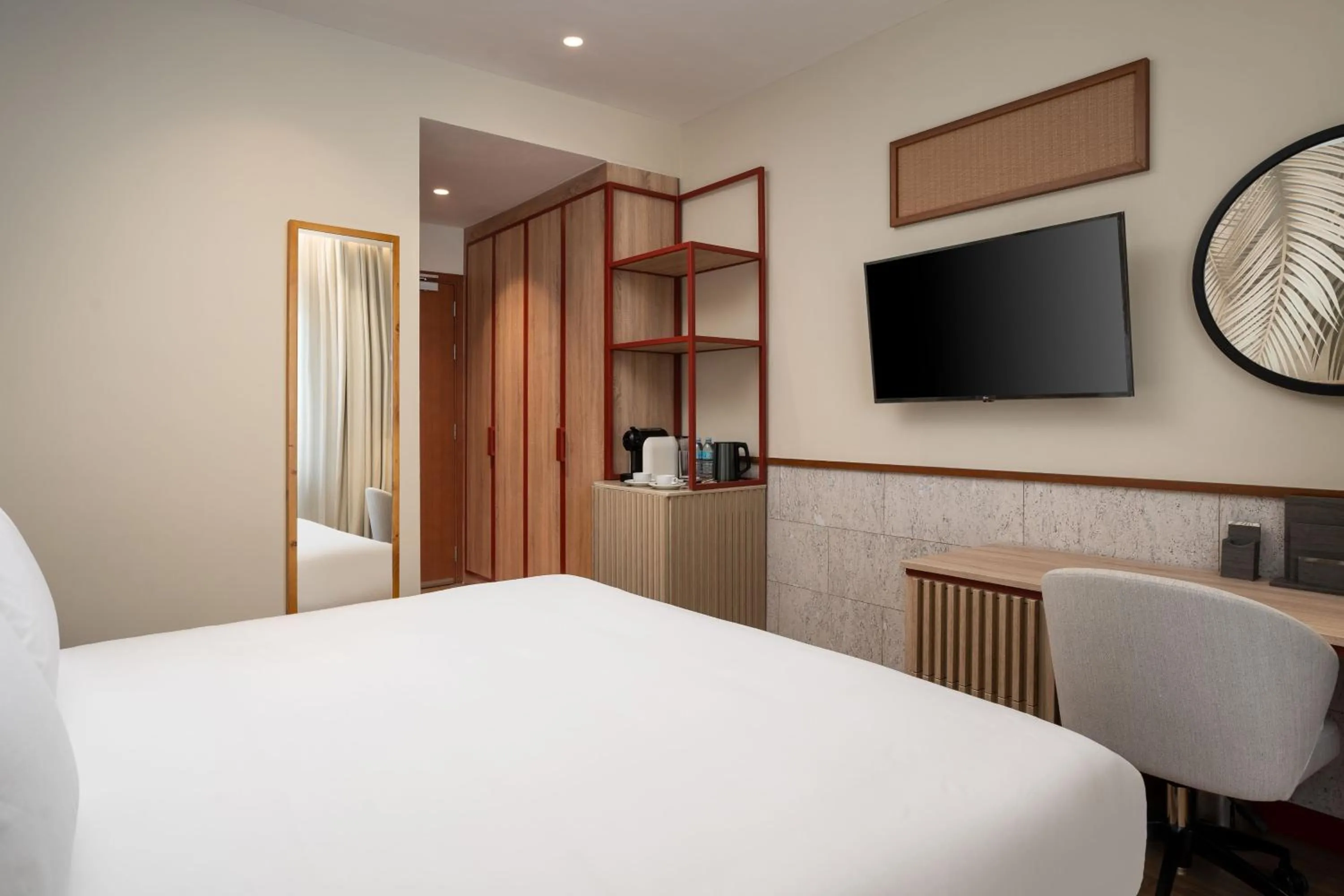 Photo of the whole room, Bed in Protea Hotel by Marriott Luanda