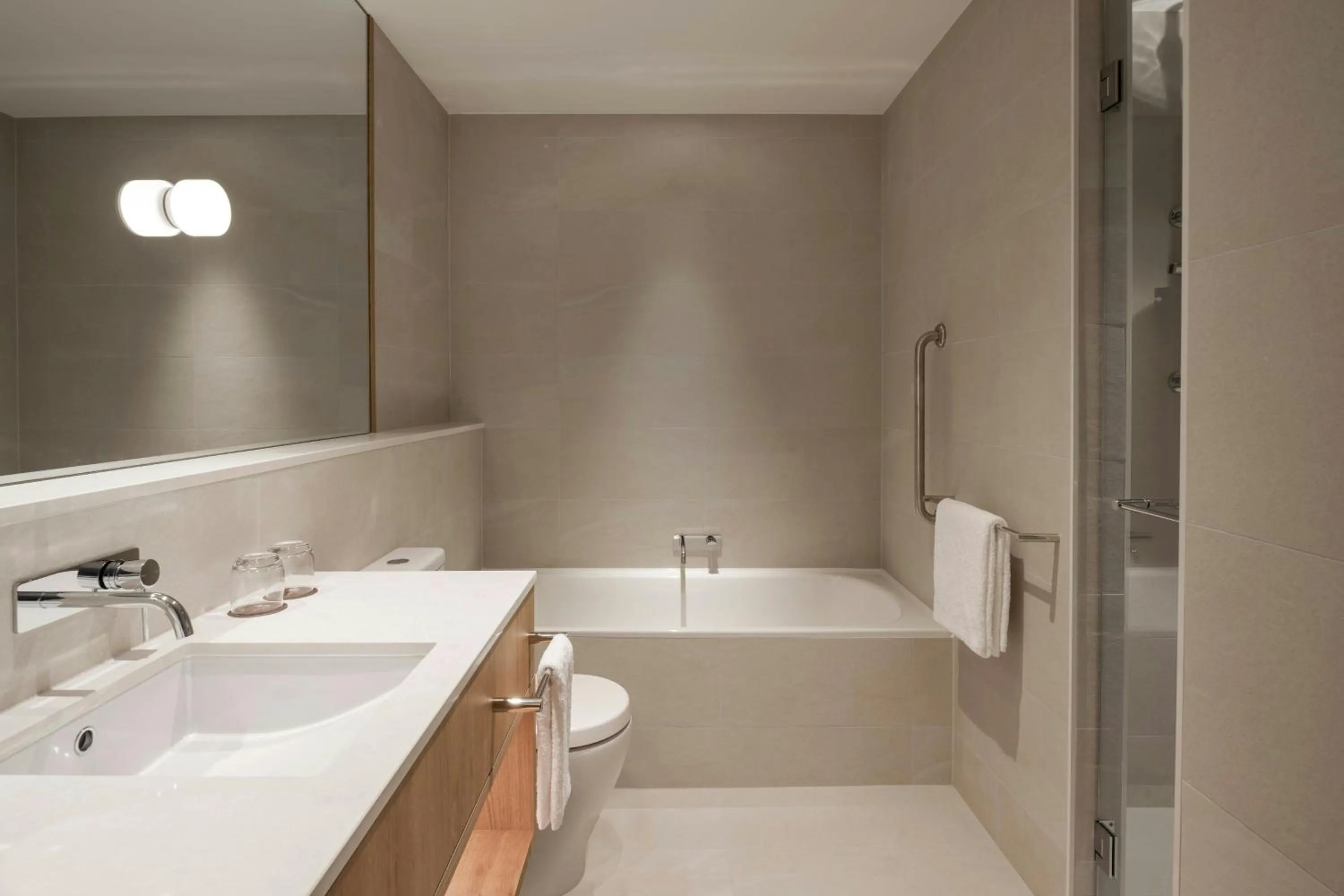Bathroom in Courtyard by Marriott Perth Murdoch