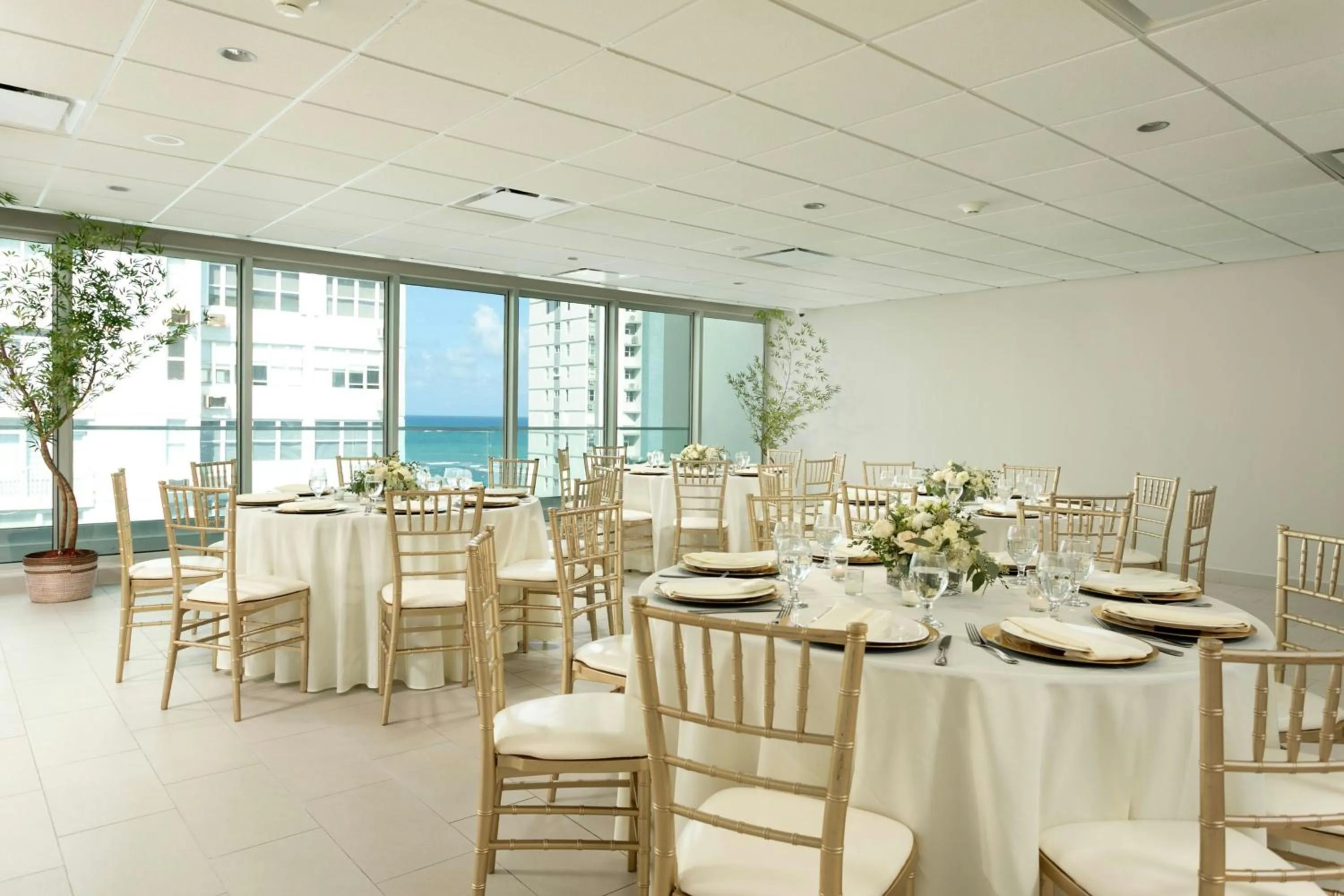 Meeting/conference room in Casa Costera, Isla Verde Beach, Apartments by Marriott Bonvoy