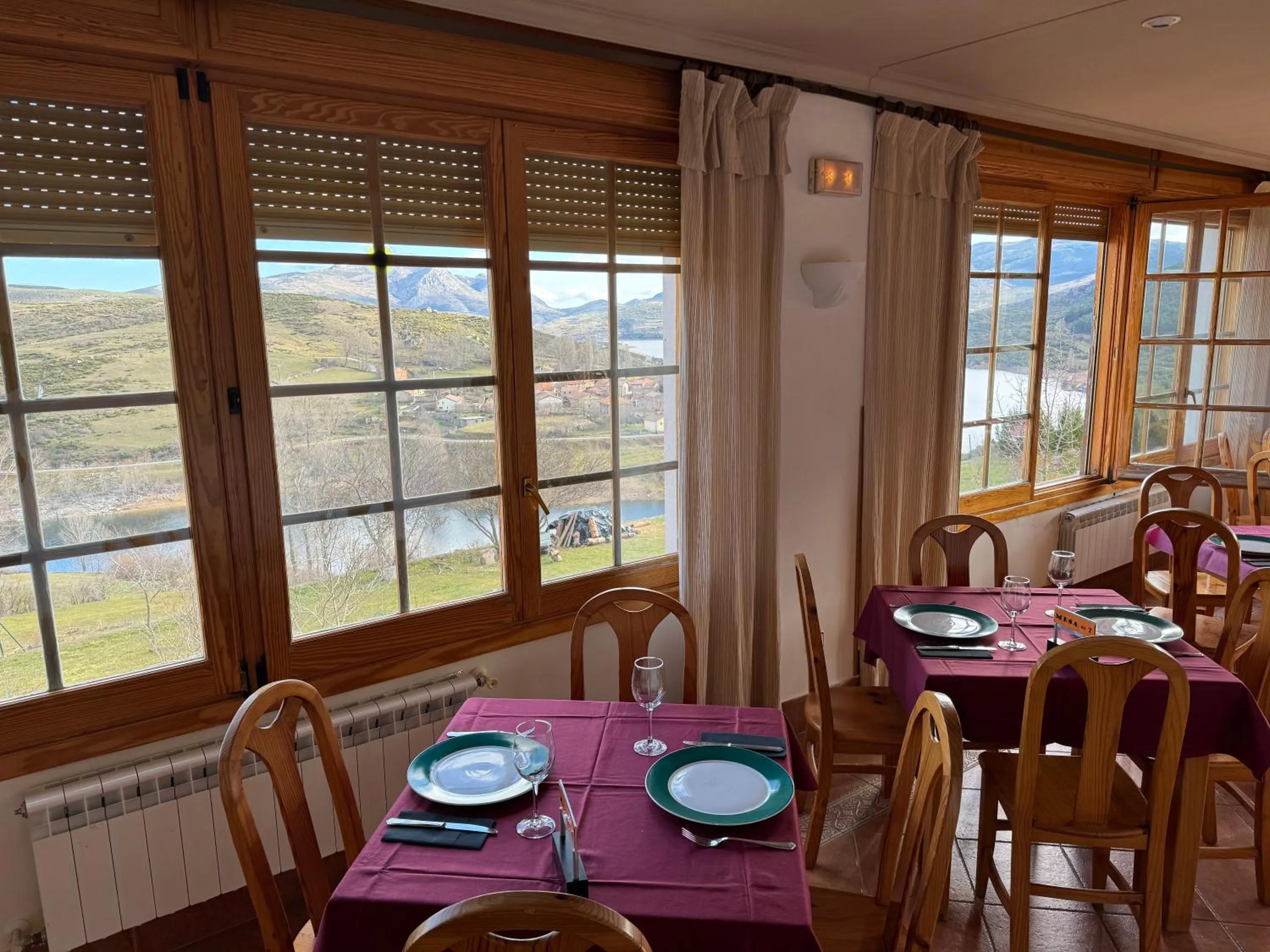 Restaurant/places to eat in Hotel Pico Espiguete