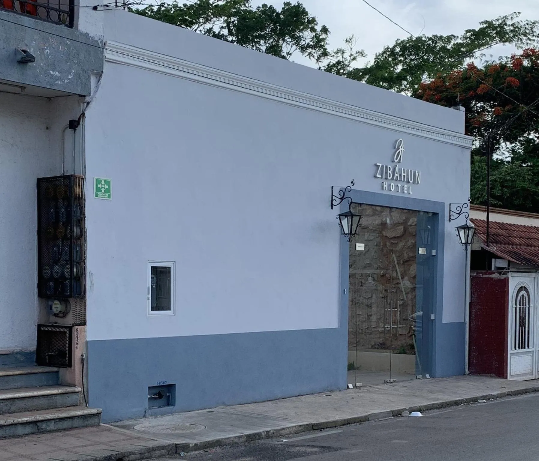 Property building in Hotel Zibahun