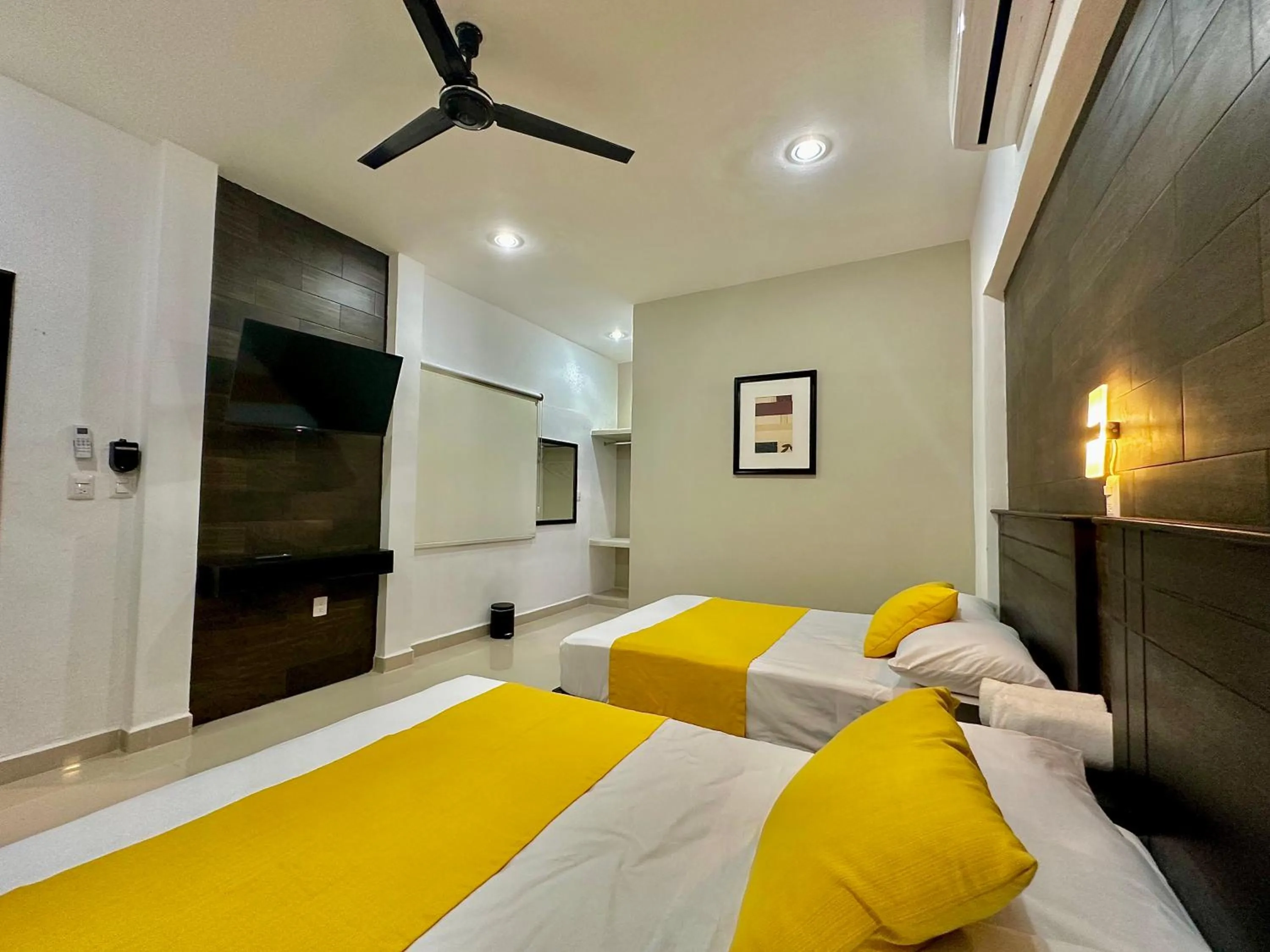 TV and multimedia in Hotel Zibahun