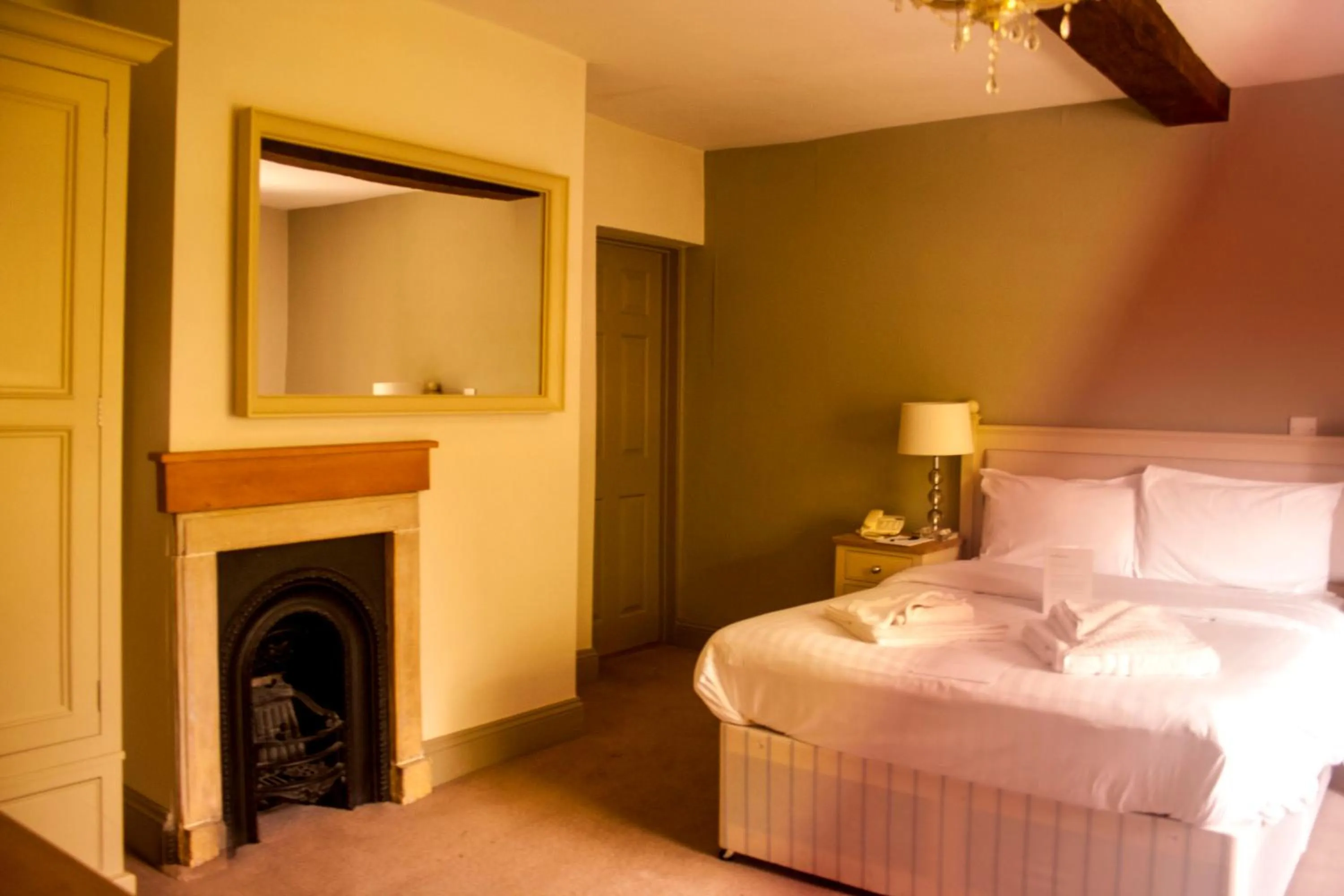 Bed in Marsh Farm Hotel