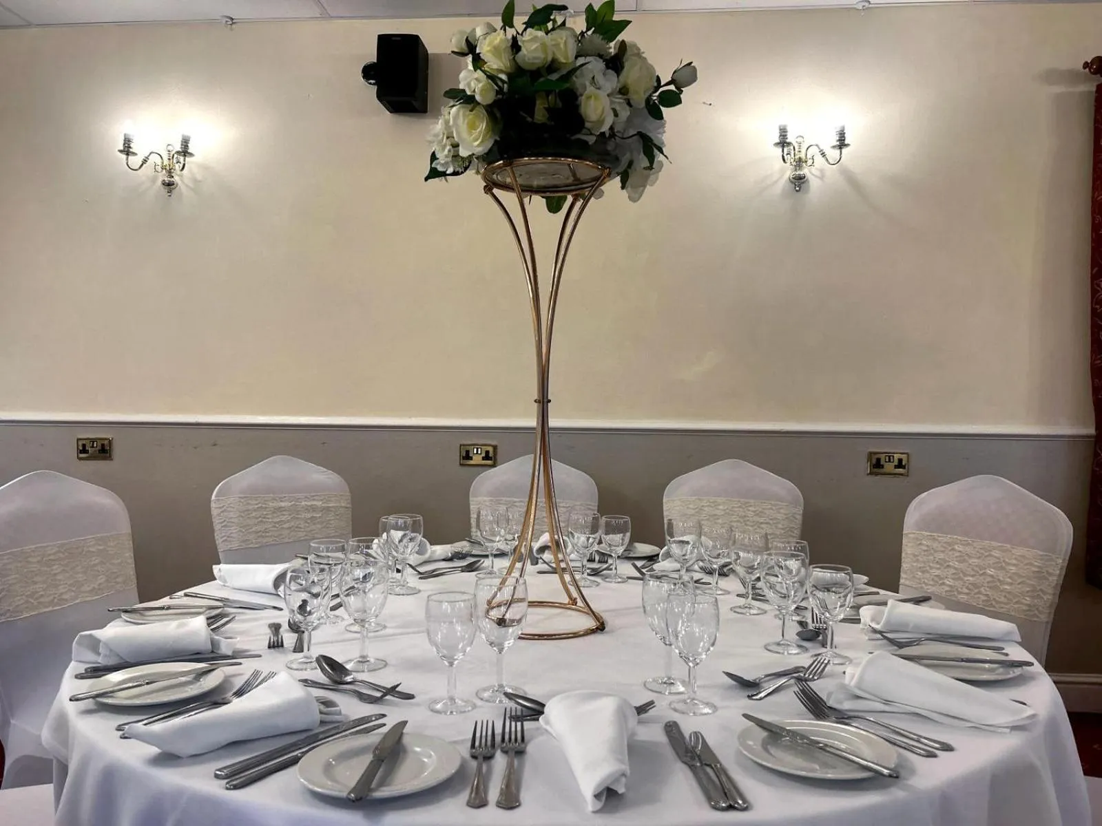 wedding in Marsh Farm Hotel