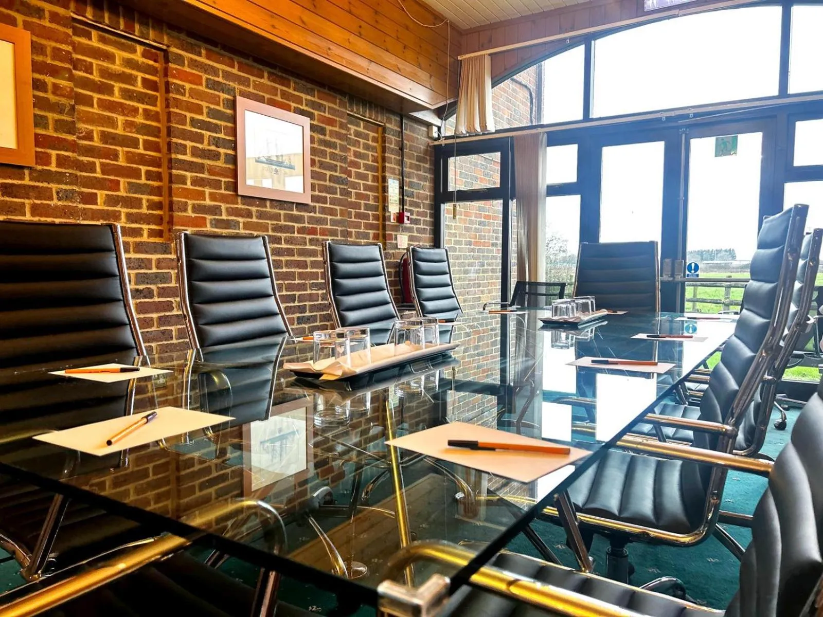Meeting/conference room in Marsh Farm Hotel