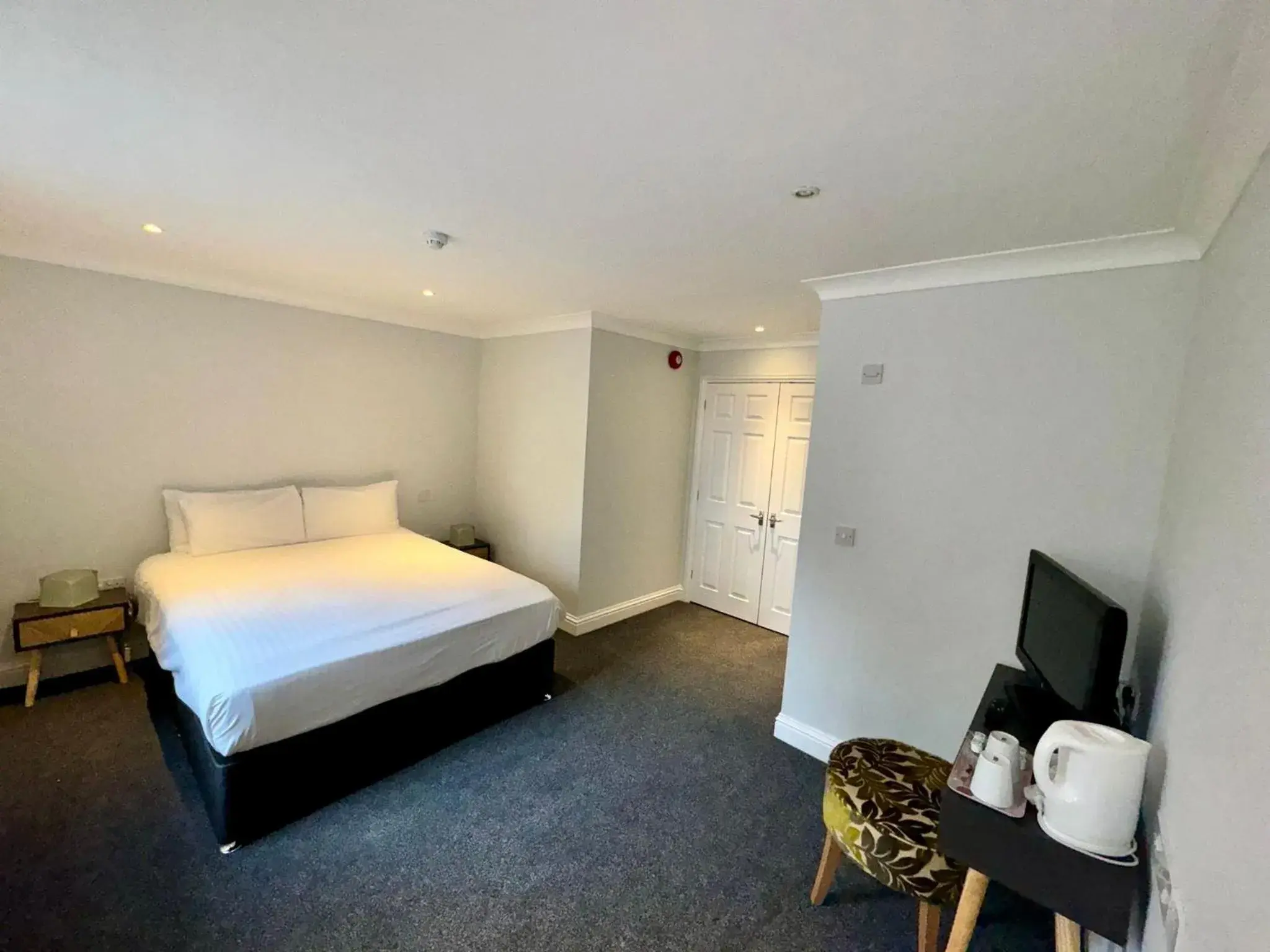 Standard King Room in Marsh Farm Hotel Standard King Room in Marsh Farm Hotel