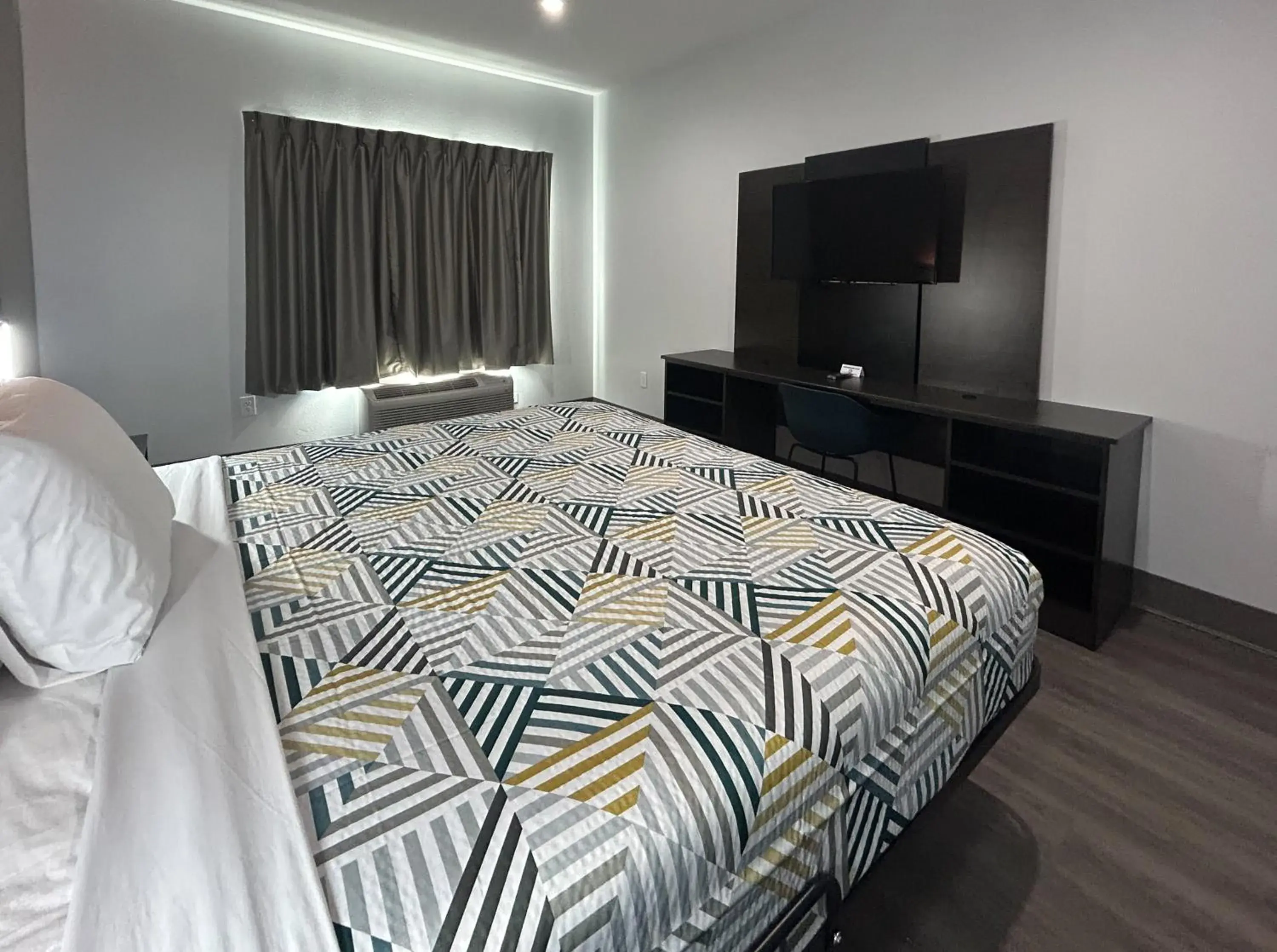 King Room - Disability Access in Motel 6 Dallas, TX Methodist Charlton Medical Ctr King Room - Disability Access in Motel 6 Dallas, TX Methodist Charlton Medical Ctr