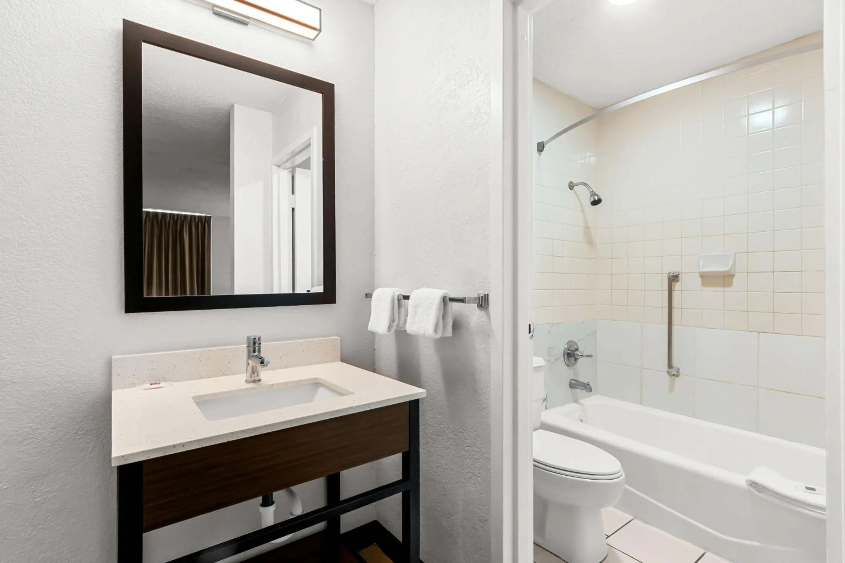 Bathroom in Studio 6 Port Lavaca, TX