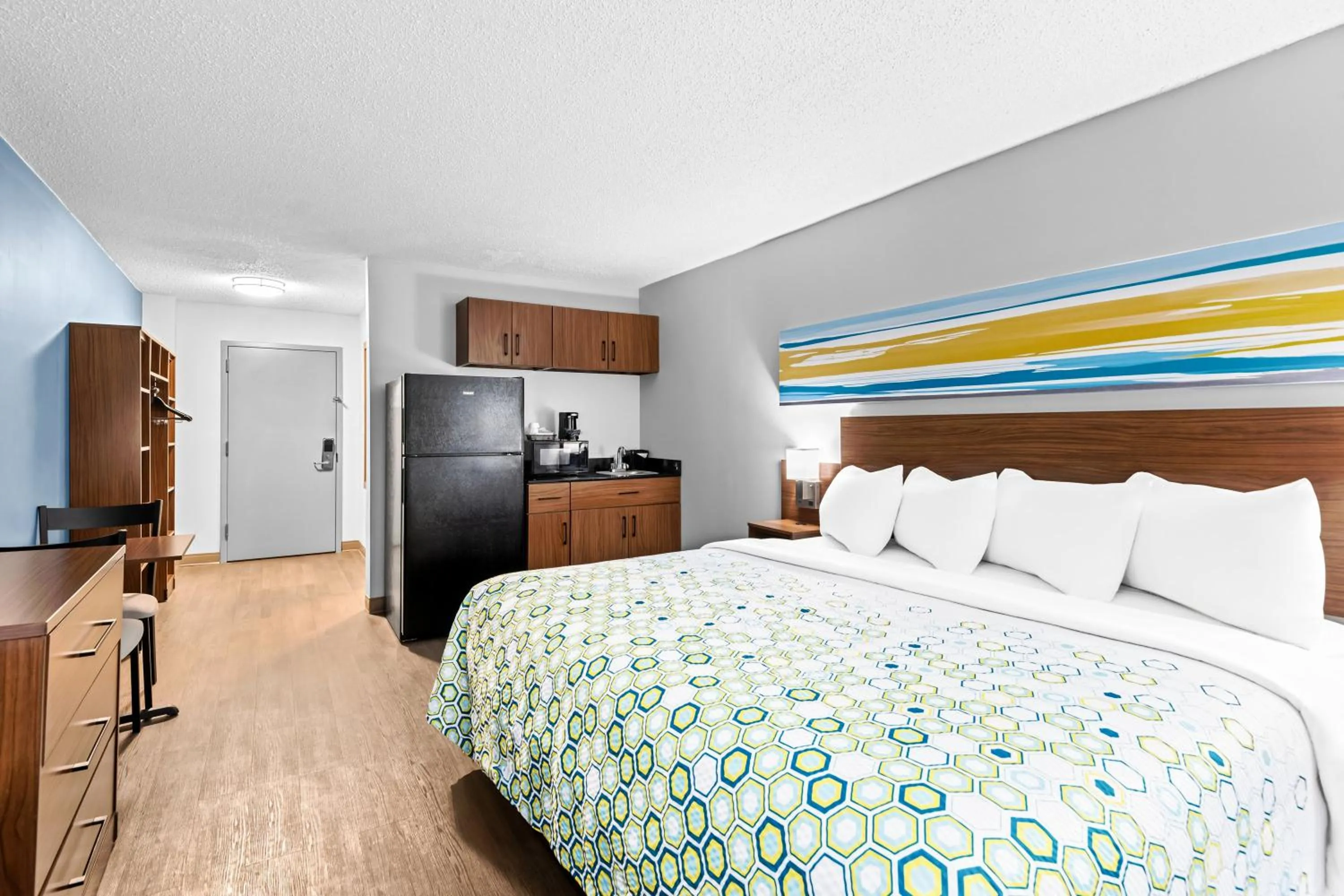 Photo of the whole room, Bed in Ramada Conference Center by Wyndham Cortland