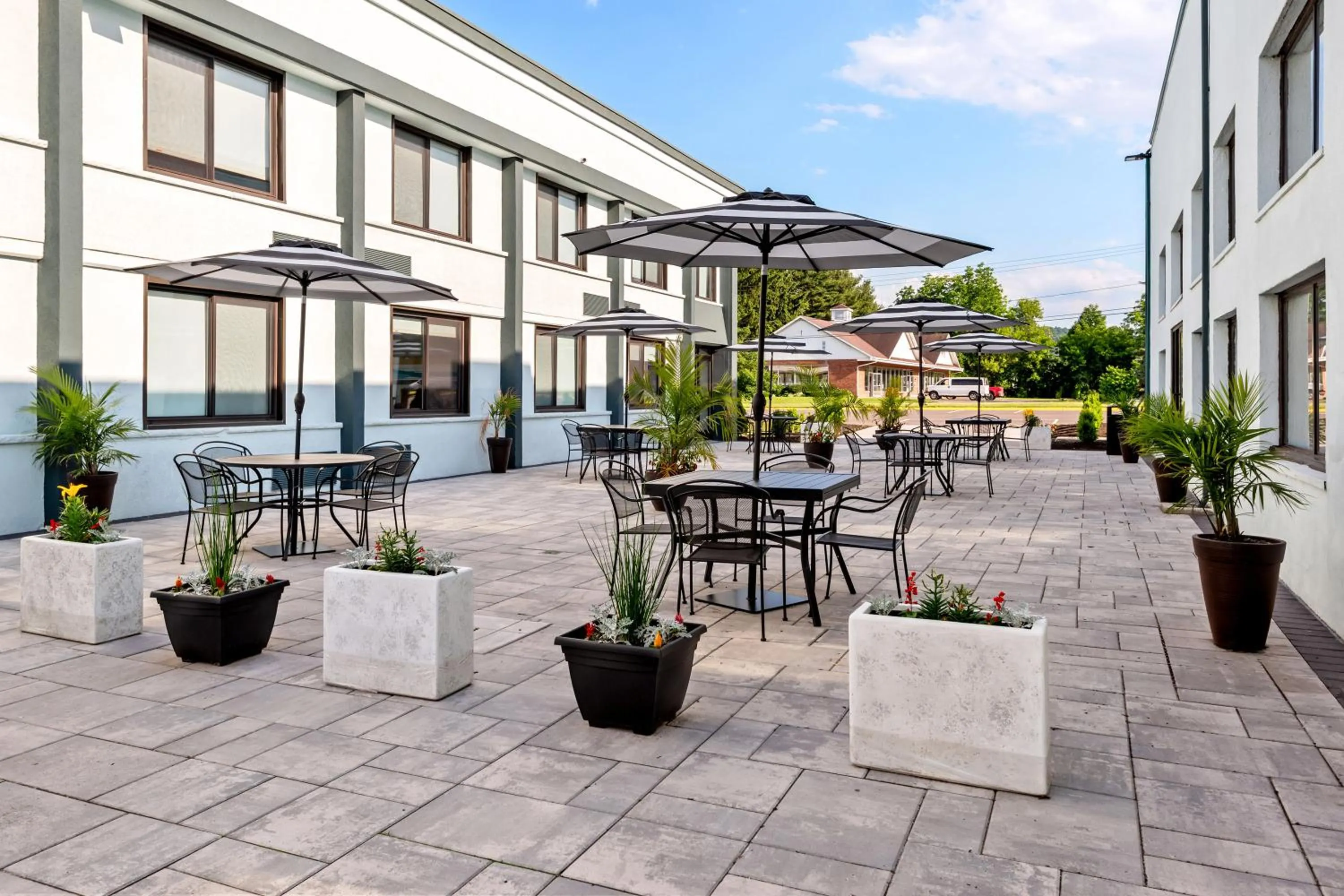 Inner courtyard view in Ramada Conference Center by Wyndham Cortland