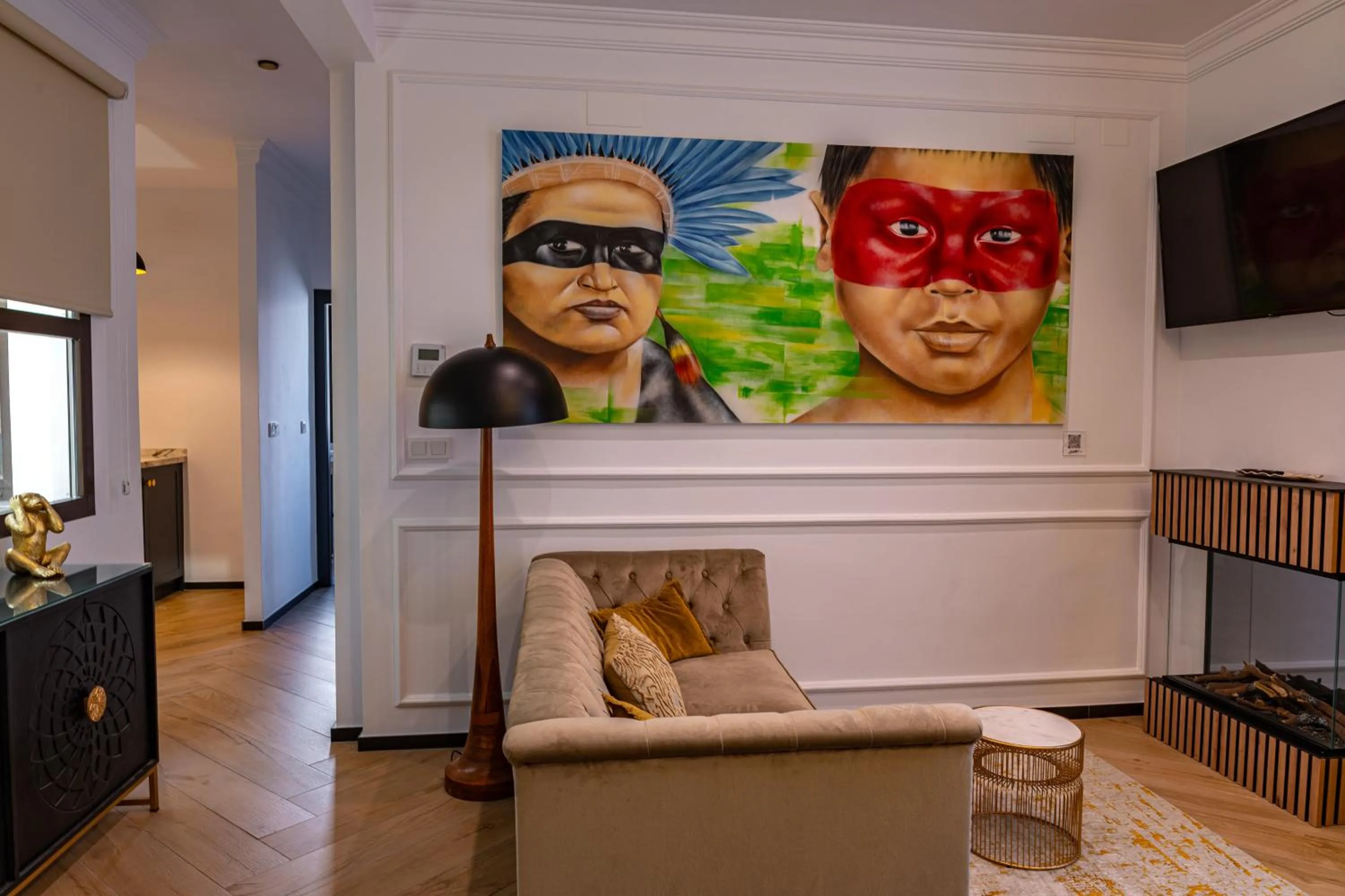 fireplace in Bubaqia House - Suites Boutique