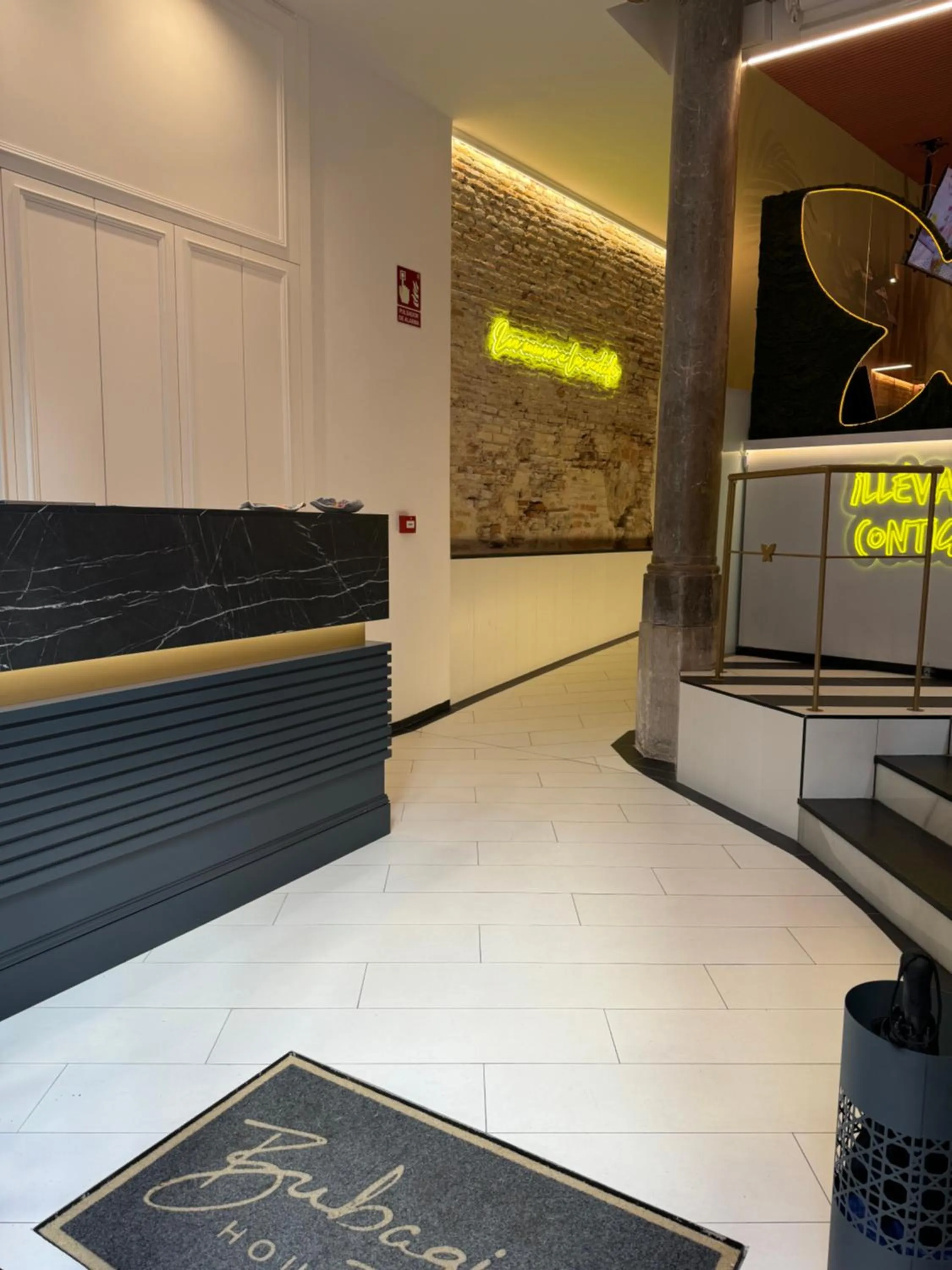 Lobby or reception in Bubaqia House - Suites Boutique