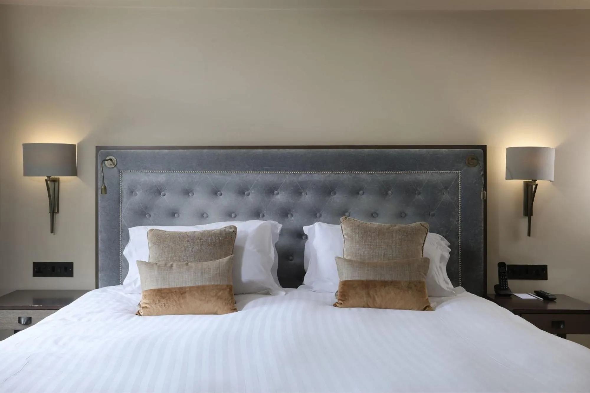 Bed in Castle Hotel Windsor