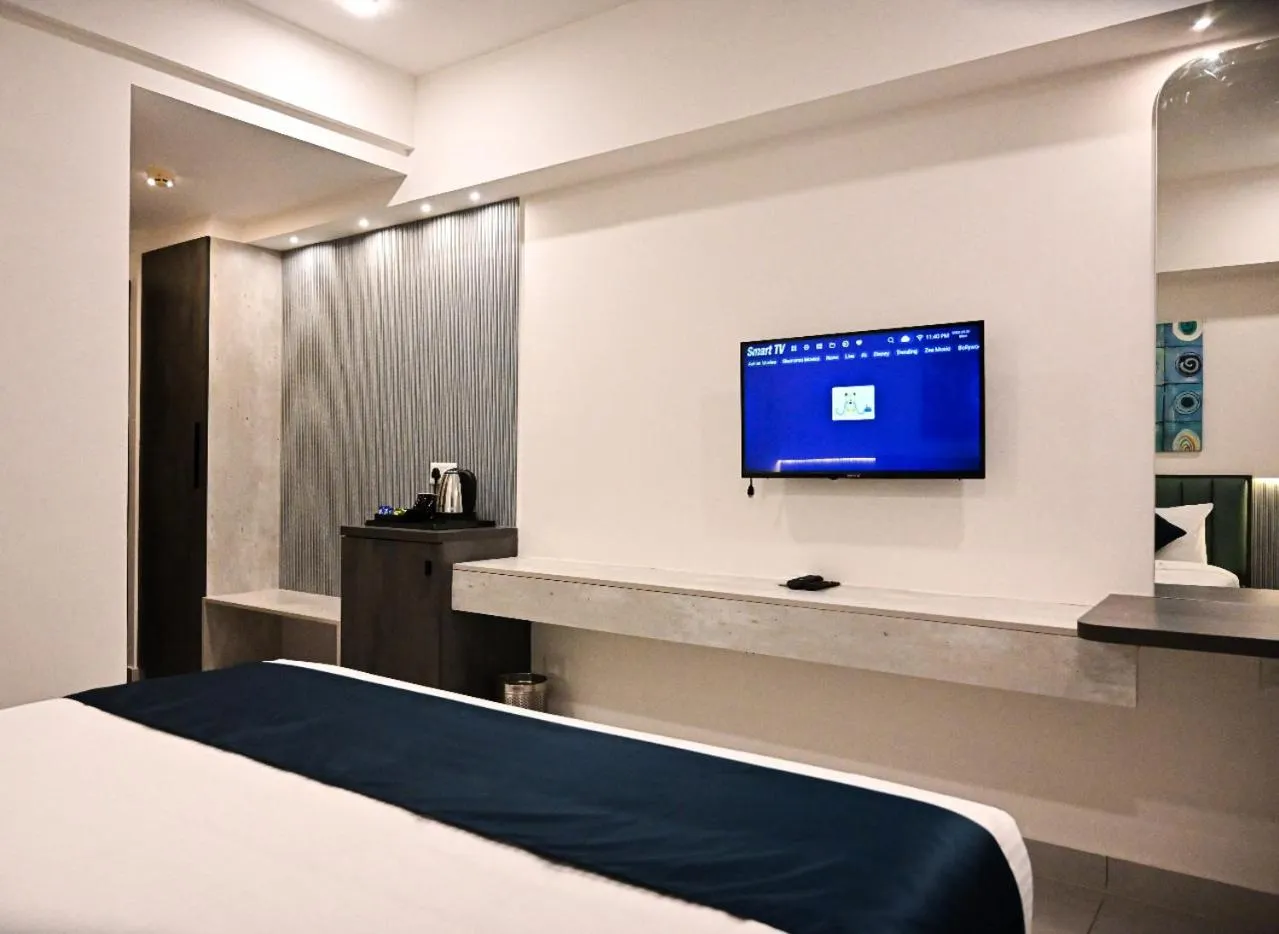 Bed in The Heartland Business Hotel