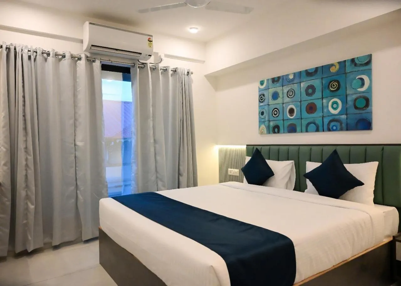 Bed in The Heartland Business Hotel